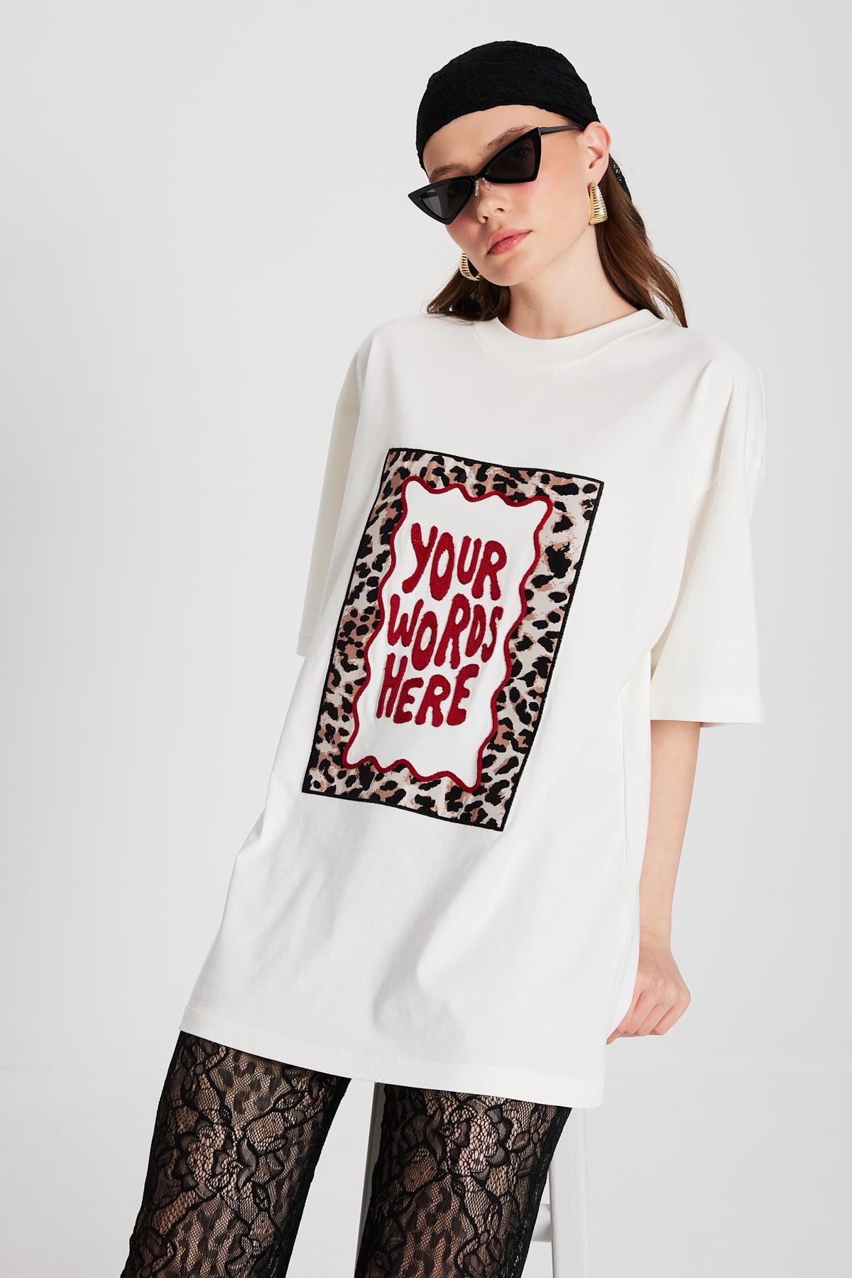 Kadın Ekru Oversize Nakışlı T-shirt 29160