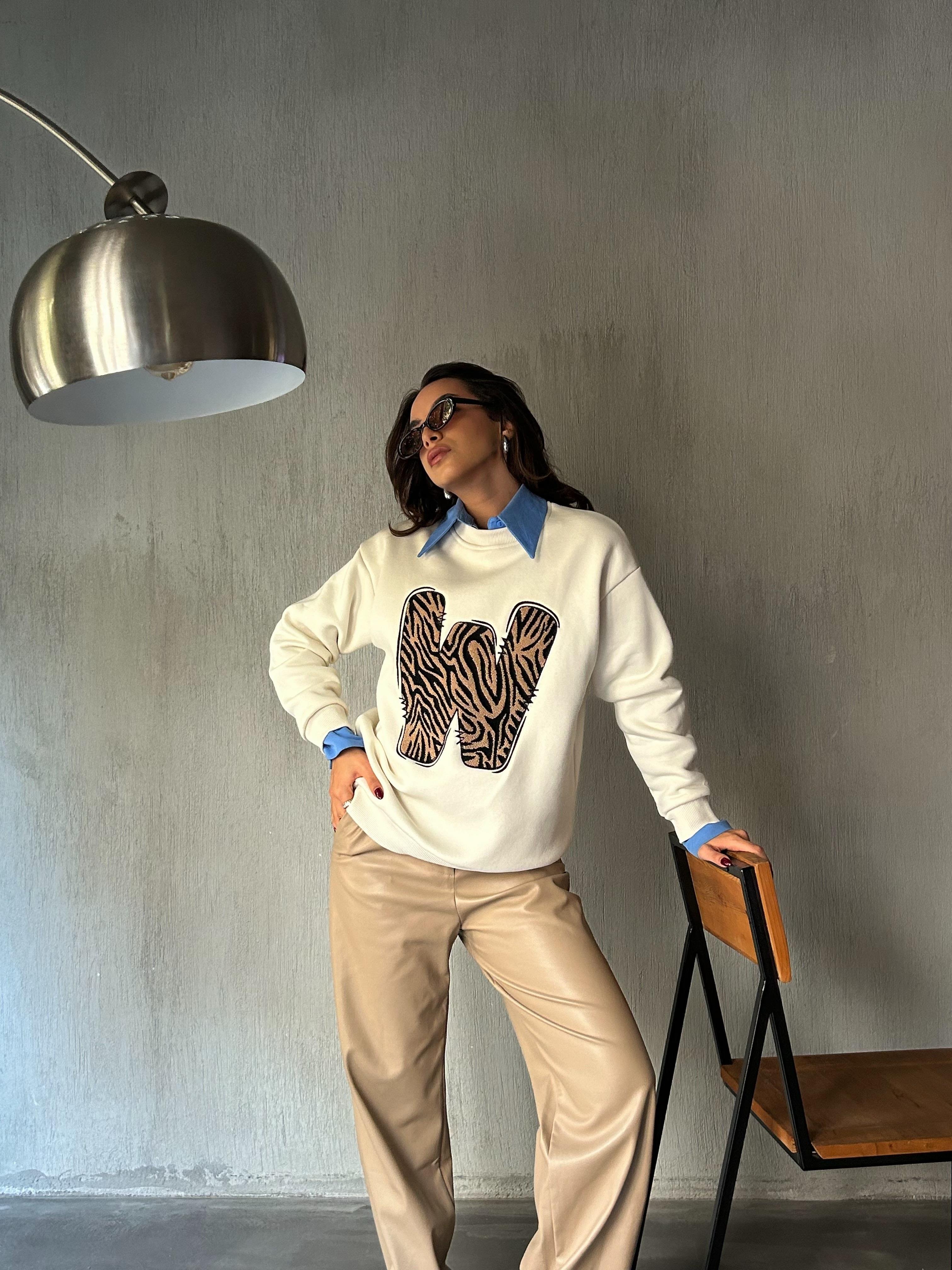 Kadın Ekru Süzene Nakışlı 3 İplik Şardonlu Geniş Kesim Sweatshirt 28314