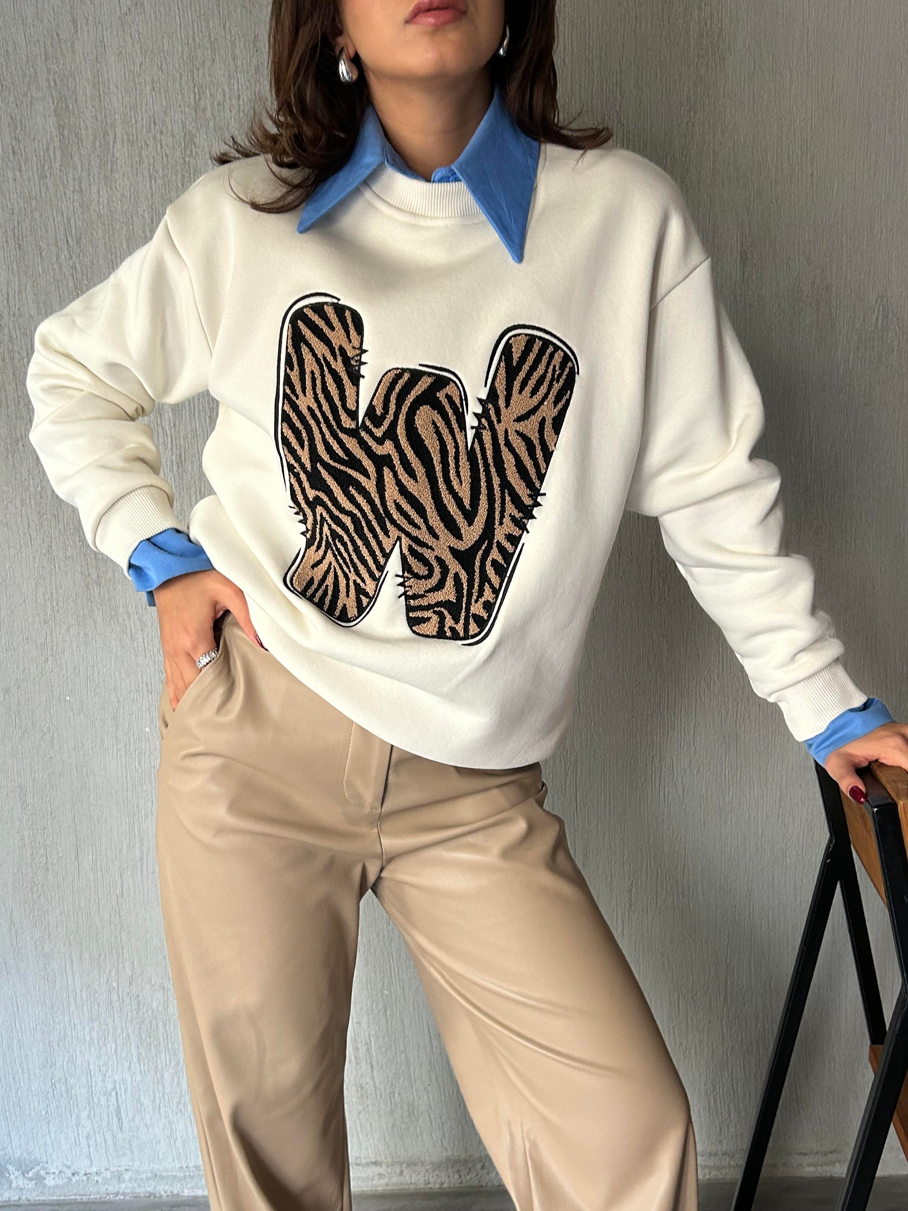 Kadın Ekru Süzene Nakışlı 3 İplik Şardonlu Geniş Kesim Sweatshirt 28314