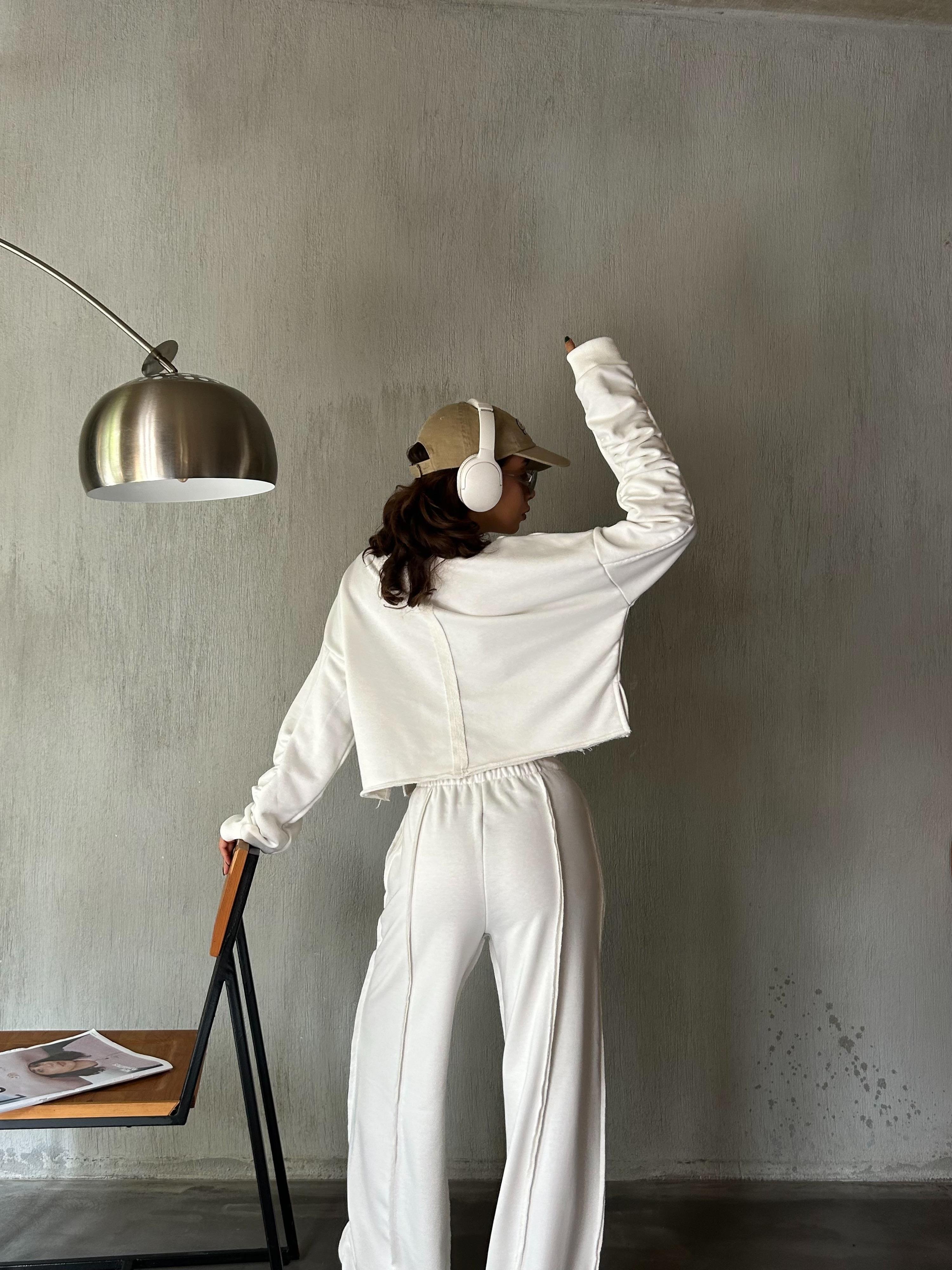 Kadın Ekru Tasarım Sweatshirt ve Pis Dikiş Bol Kesim Şardonsuz Eşofman Alt/Üst Takım 28374