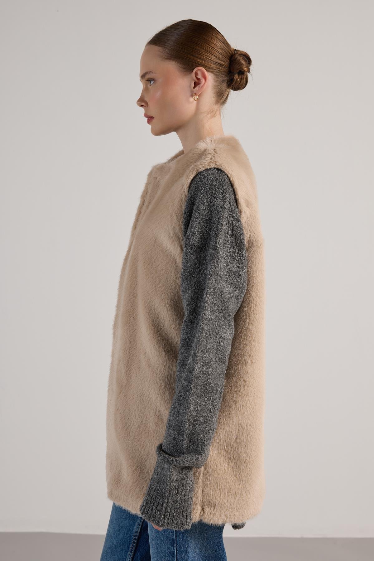 Kadın Ekru Uzun Astarlı Kürk Yelek 30072