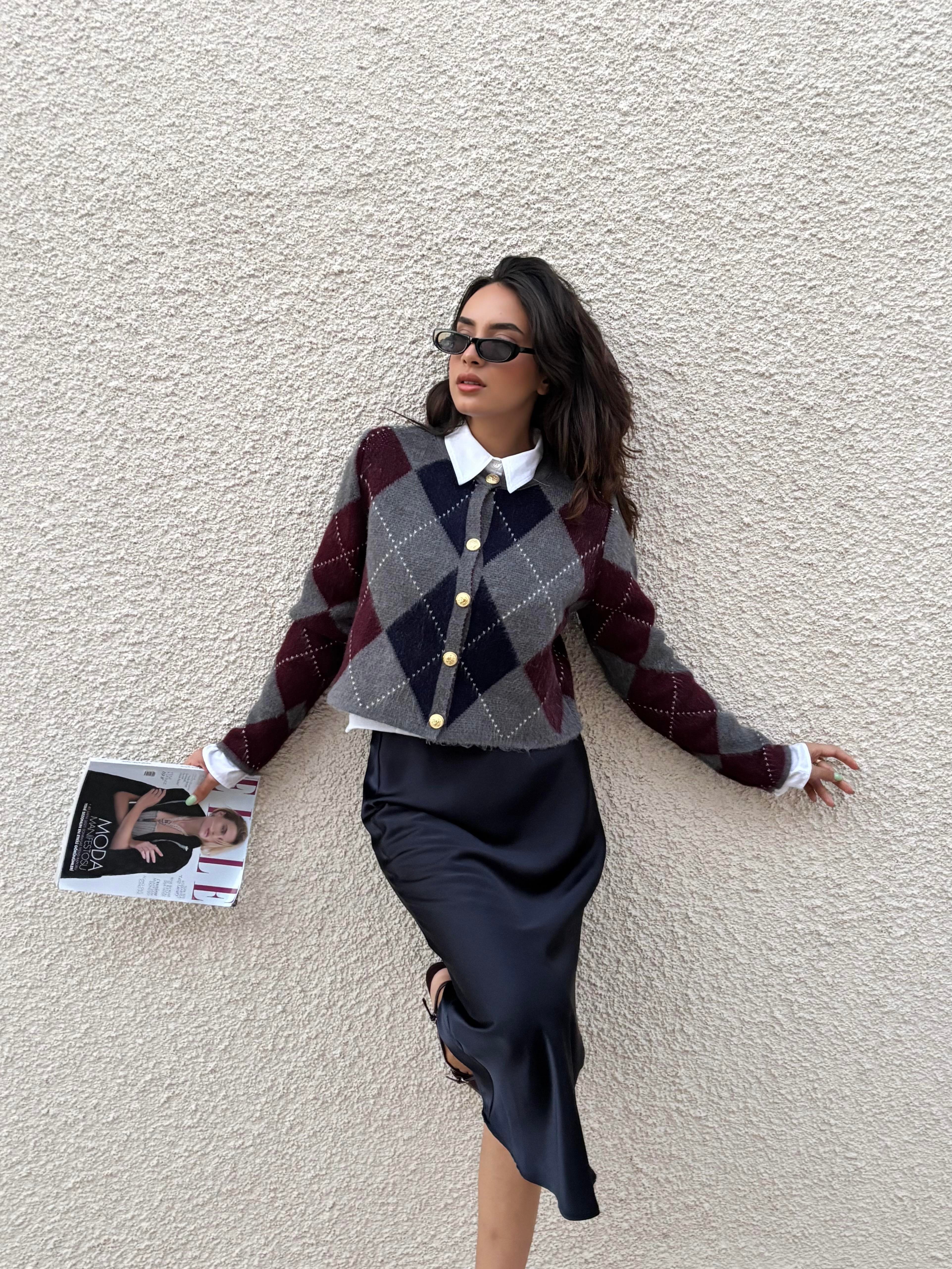 Kadın Gri Düğmeli Şardonlu Hırka 5570