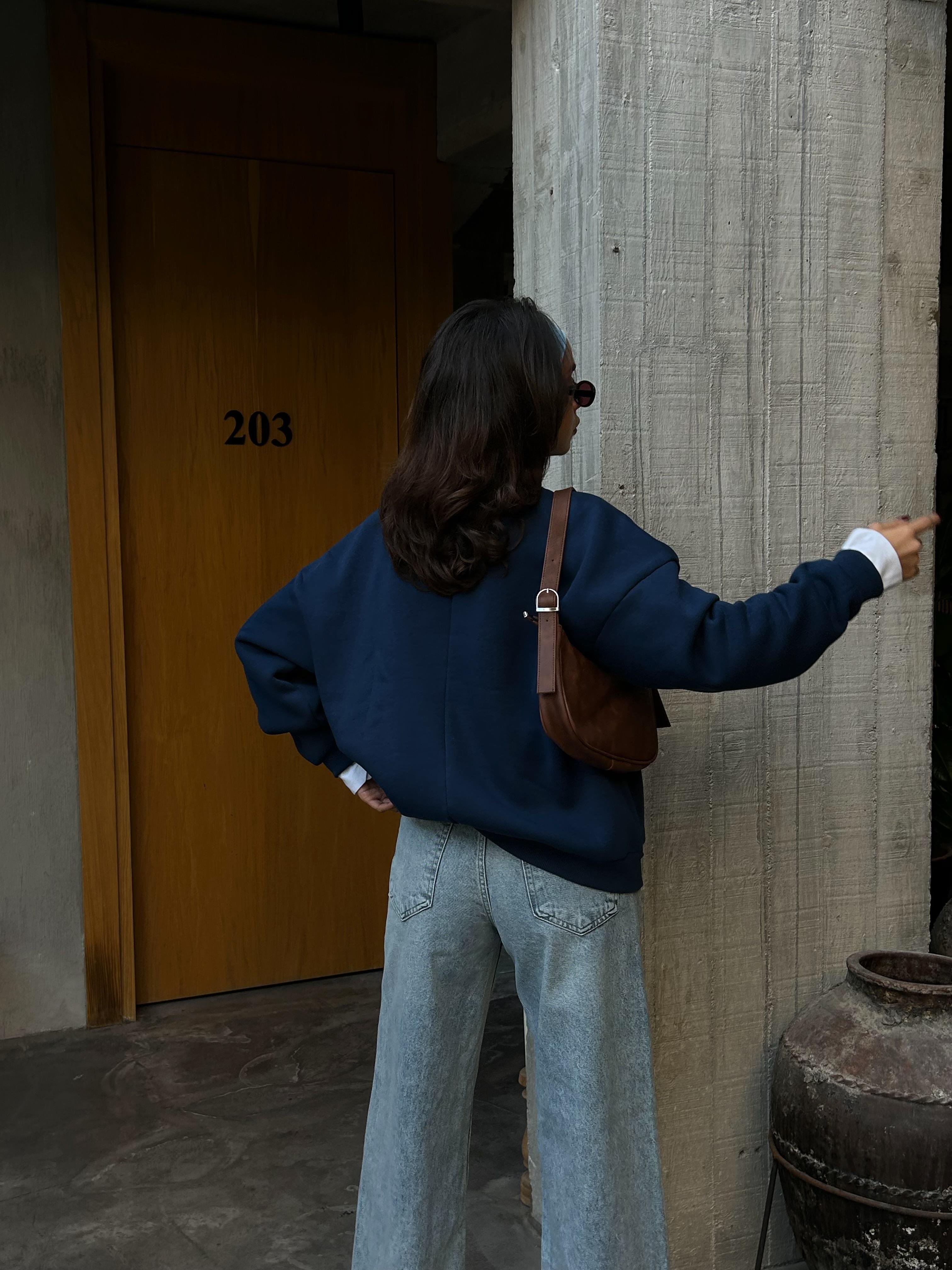Kadın İndigo 3 İplik Şardonlu Fiyonklu Tasarım Geniş Kesim Sweatshirt 28155