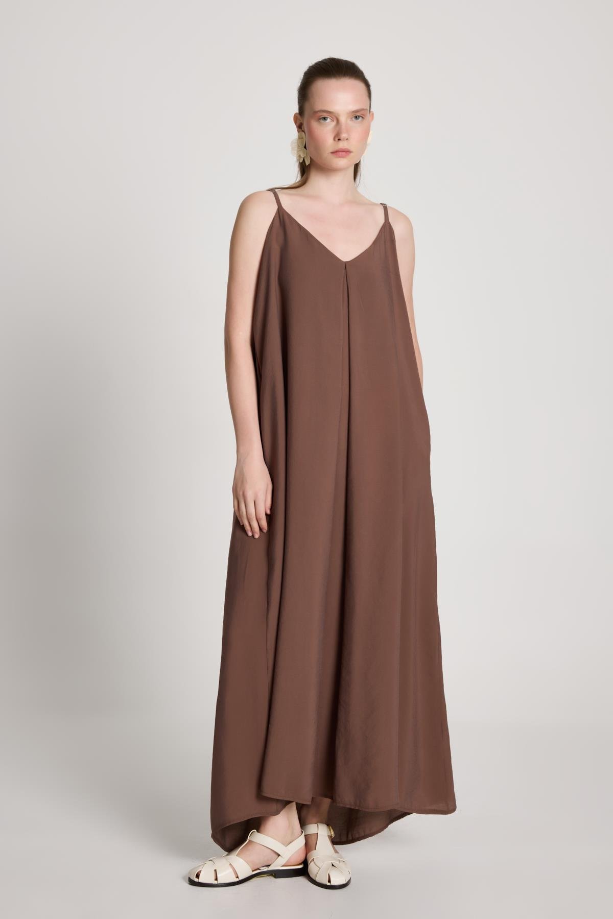 Kadın Kahve %100 Modal Askılı Bol Kesim Uzun Elbise 29201