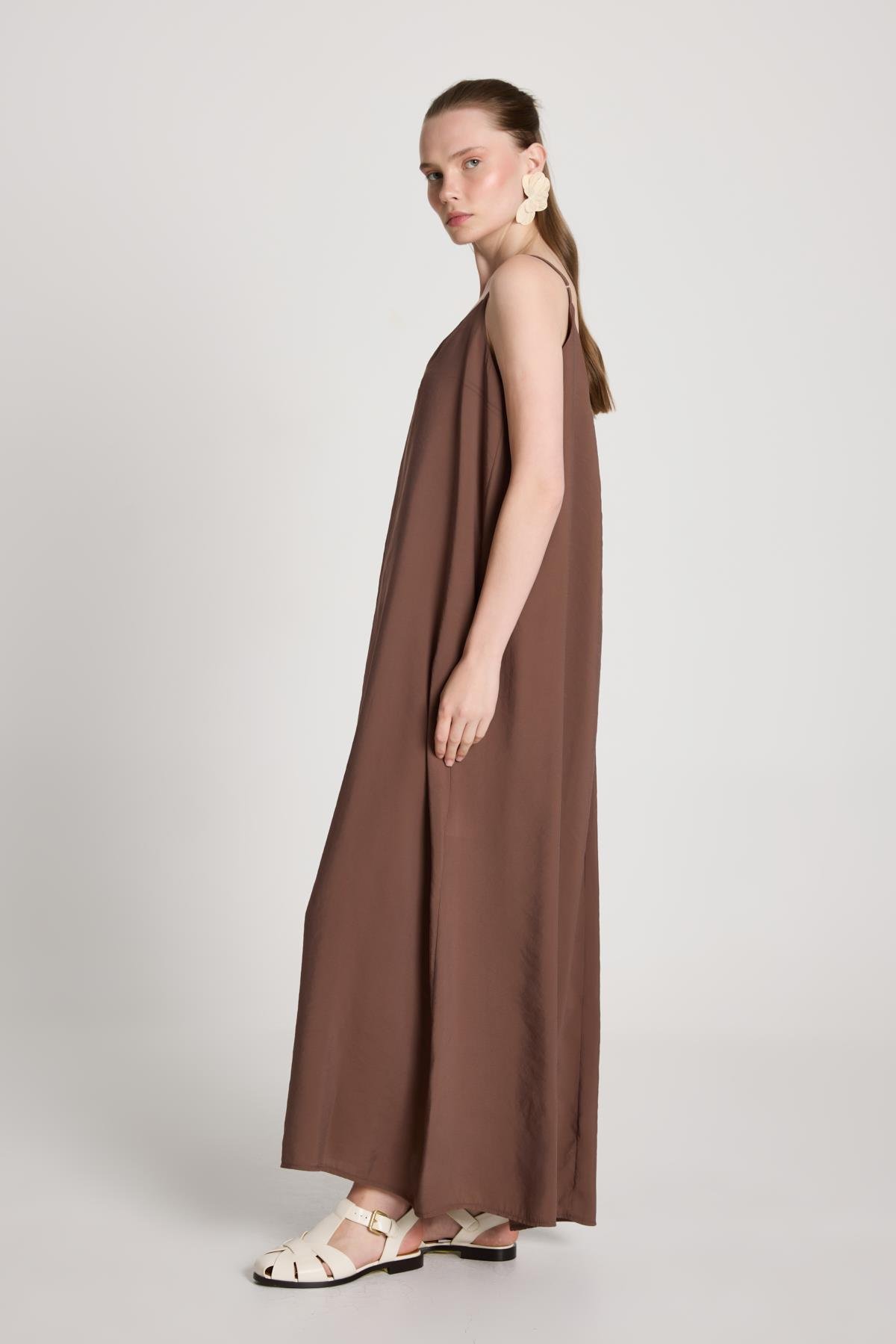 Kadın Kahve %100 Modal Askılı Bol Kesim Uzun Elbise 29201