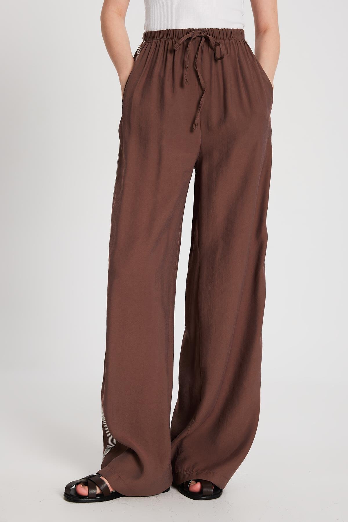 Kadın Kahve %100 Modal Bol Kesim Yanları Şeritli Pantolon 29139