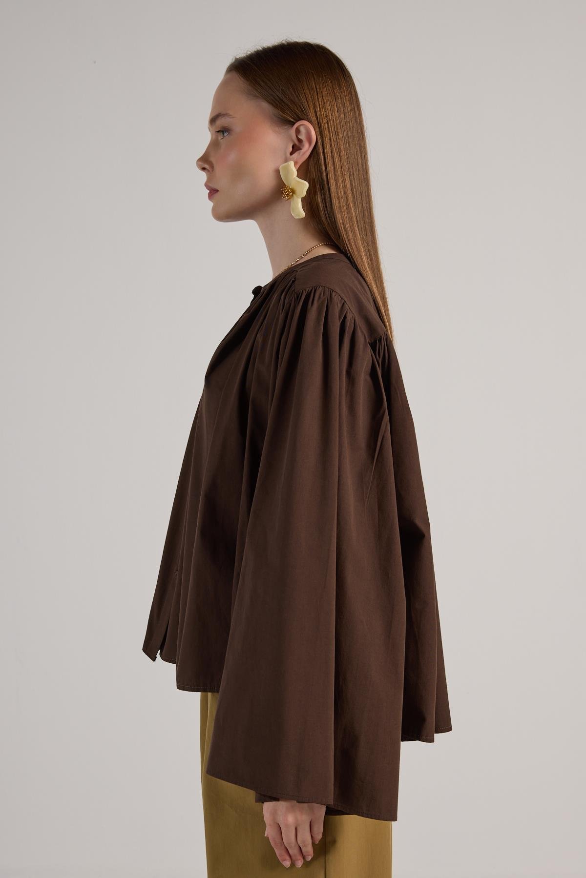 Kadın Kahve Büzgülü Oversize Tasarım Gömlek 30018