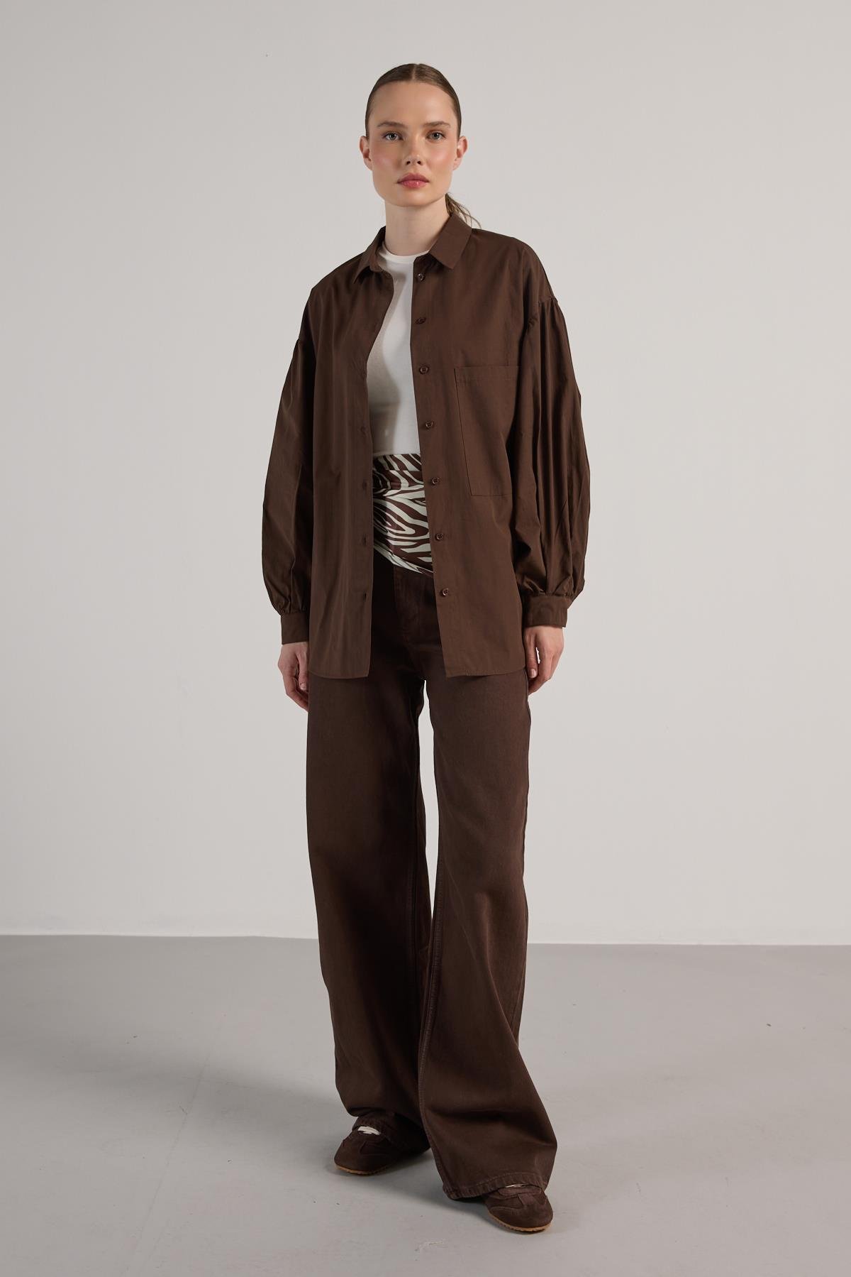 Kadın Kahve Pileli Cep Detaylı Oversize Gömlek 30062