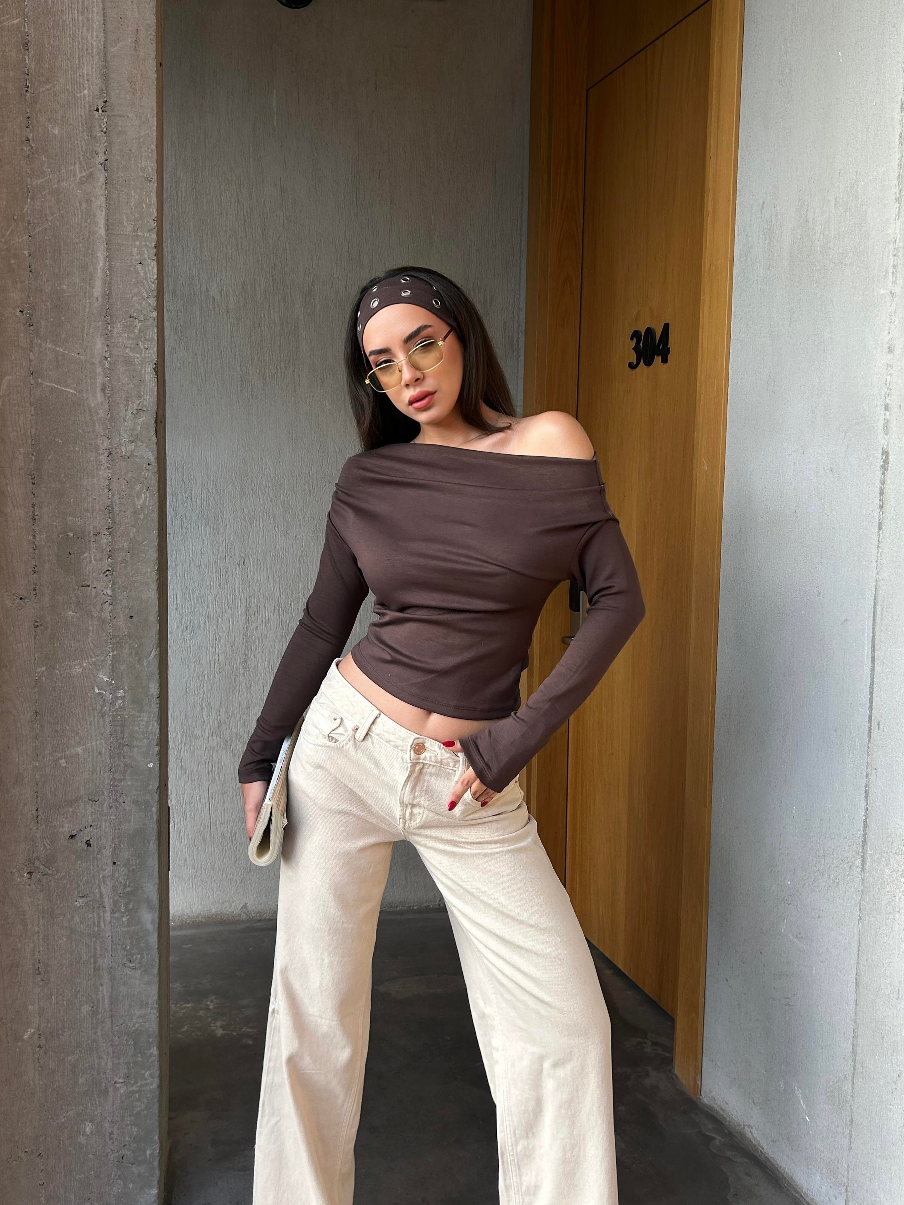 Kadın Kahve Uzun Kollu Düşük Omuz Bluz 30079