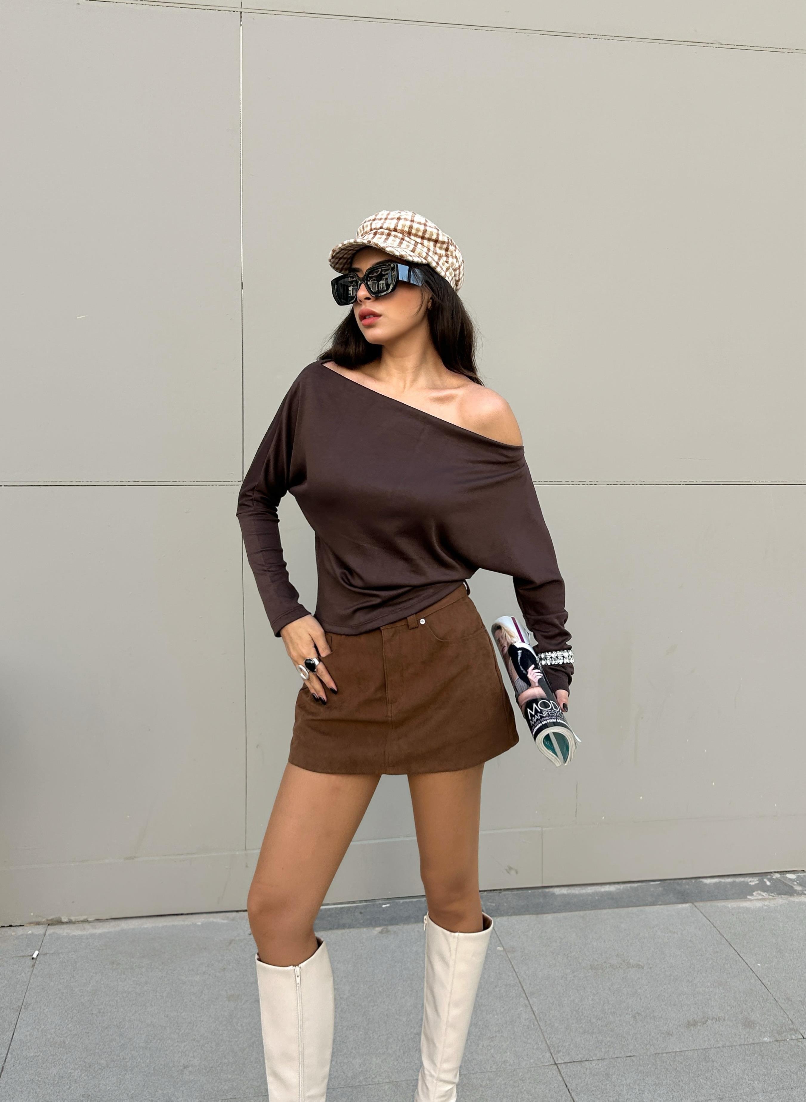 Kadın Kahve Uzun Kollu Omuzu Açık Bluz 30100