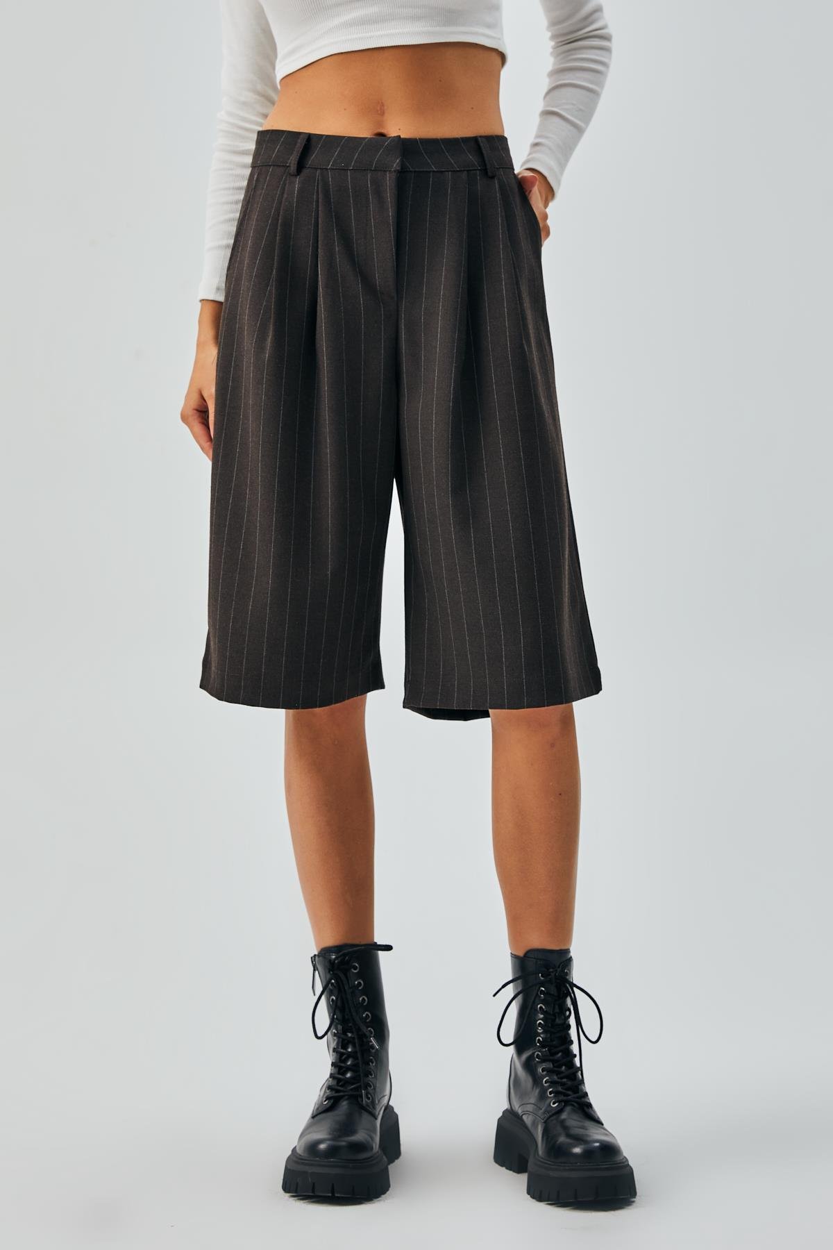 Kadın Kahve Yün Poliviskon Çizgili Bermuda Şort 28237