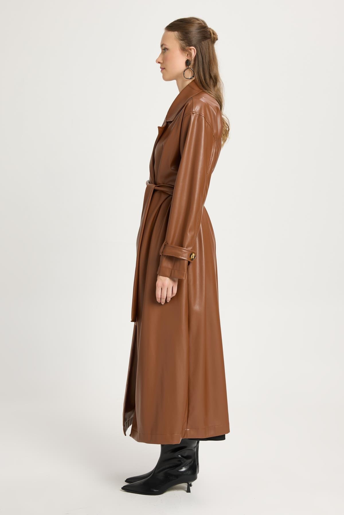 Kadın Kahverengi Oversize Astarsız Tam Boy Deri Trench 30022