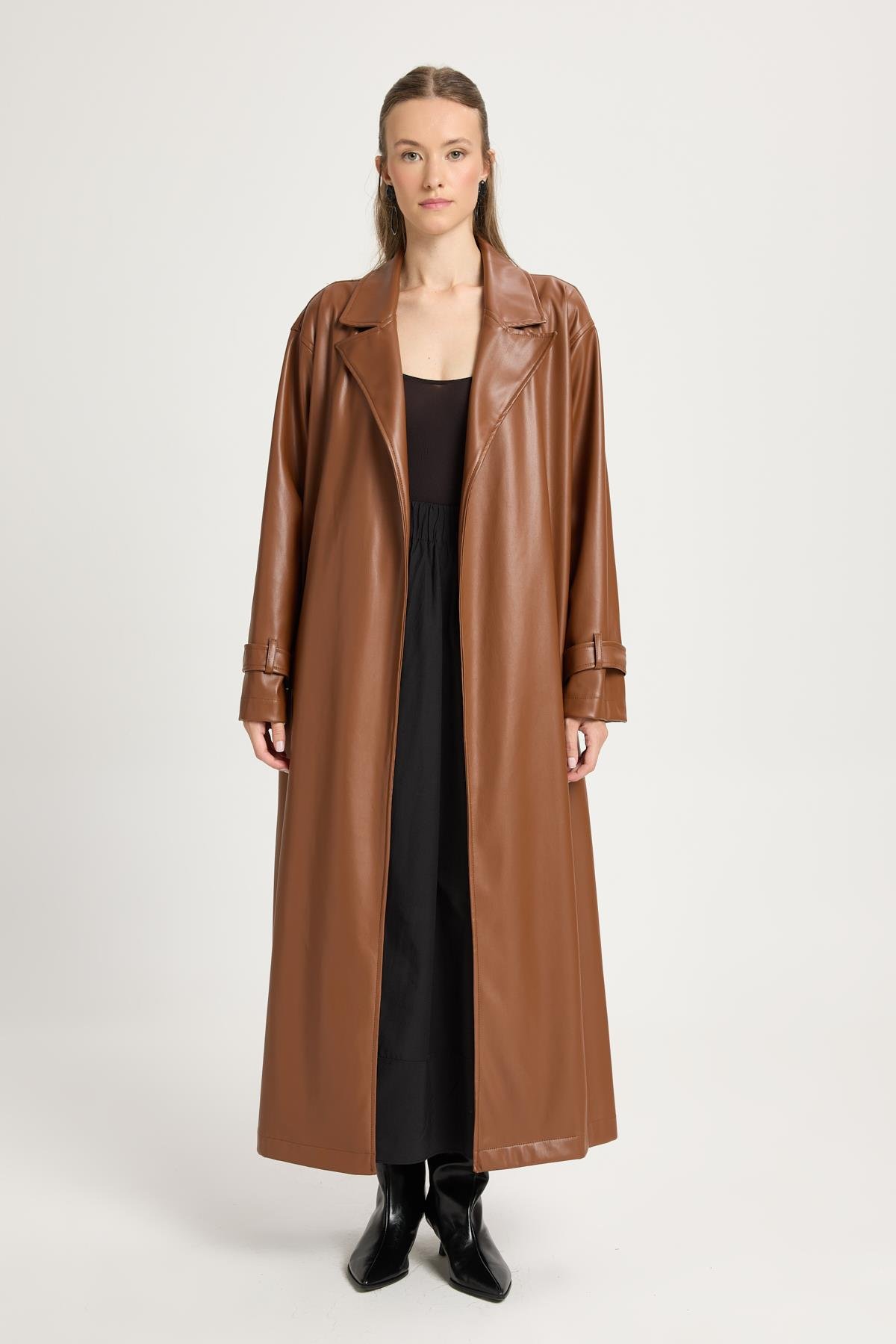 Kadın Kahverengi Oversize Astarsız Tam Boy Deri Trench 30022
