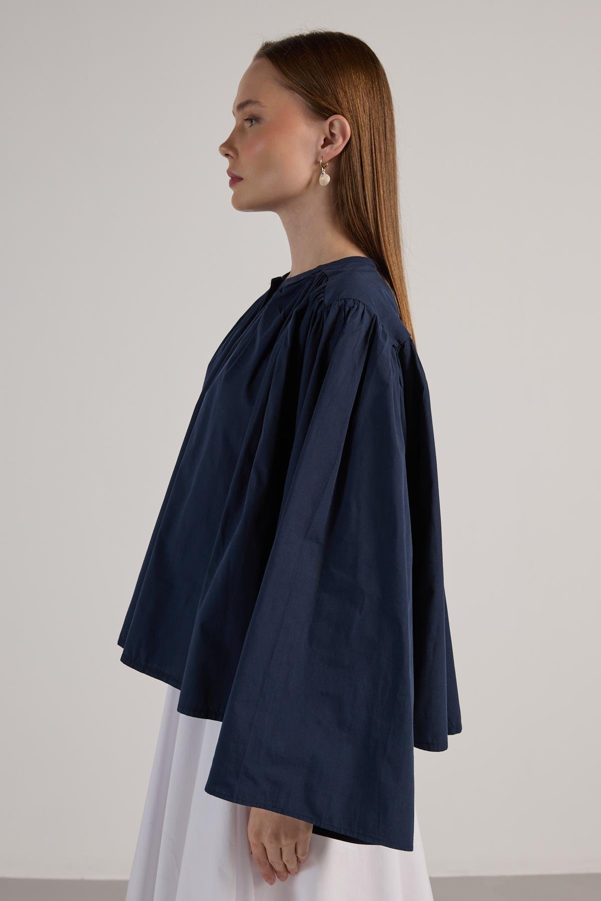 Kadın Lacivert Büzgülü Oversize Tasarım Gömlek 30018