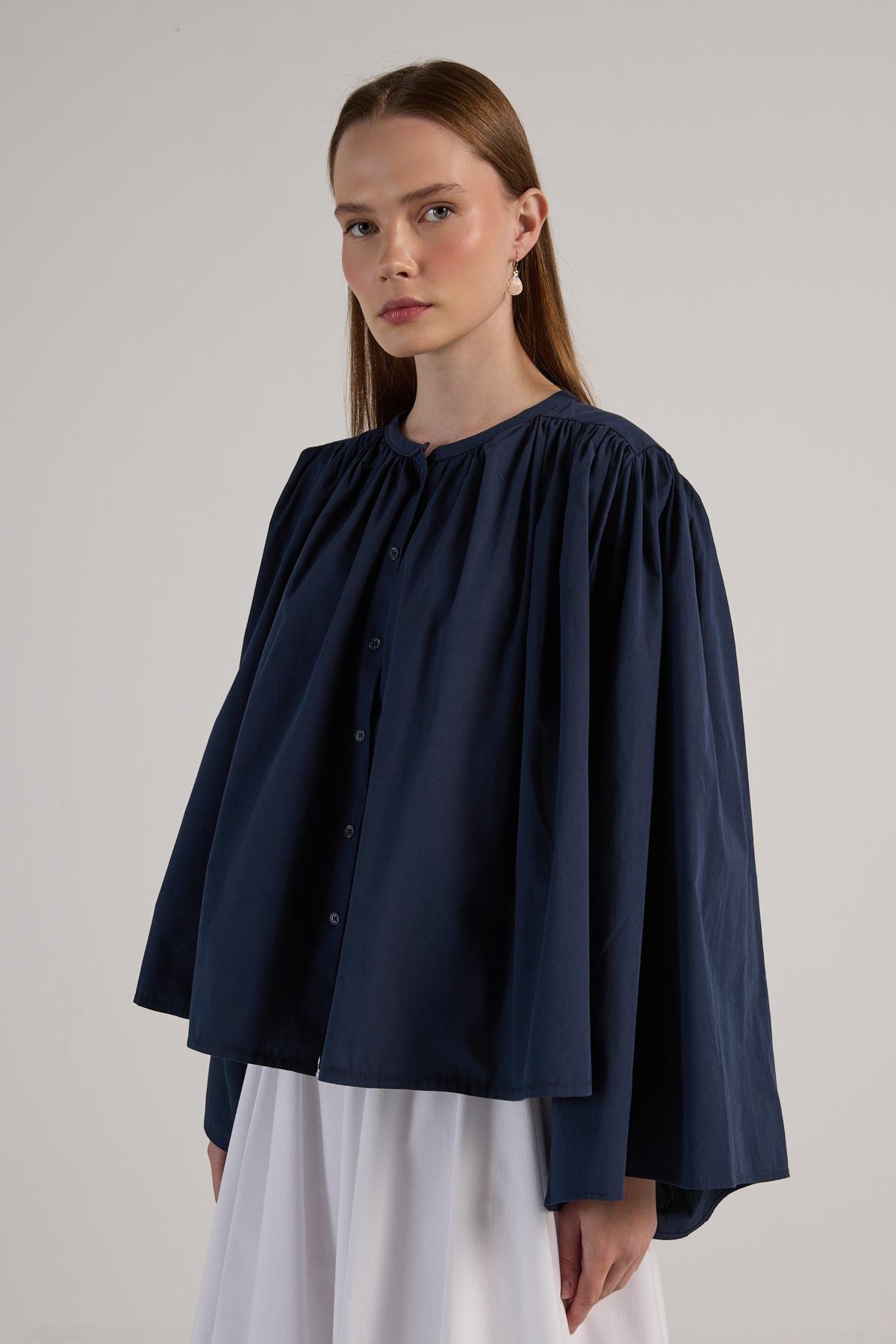Kadın Lacivert Büzgülü Oversize Tasarım Gömlek 30018
