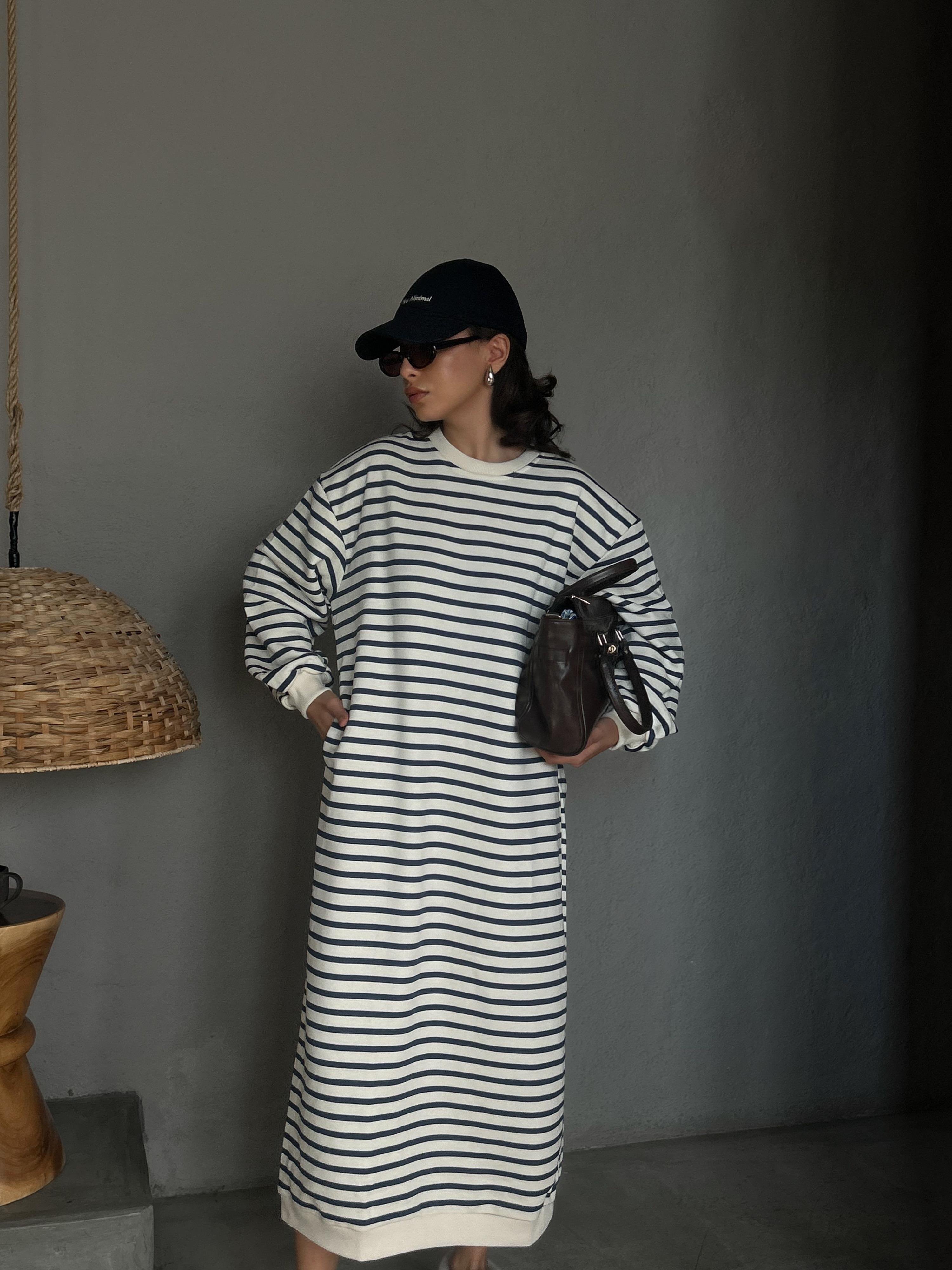 Kadın Lacivert Çizgili 3 İplik Şardonsuz Uzun Oversize Elbise 28288