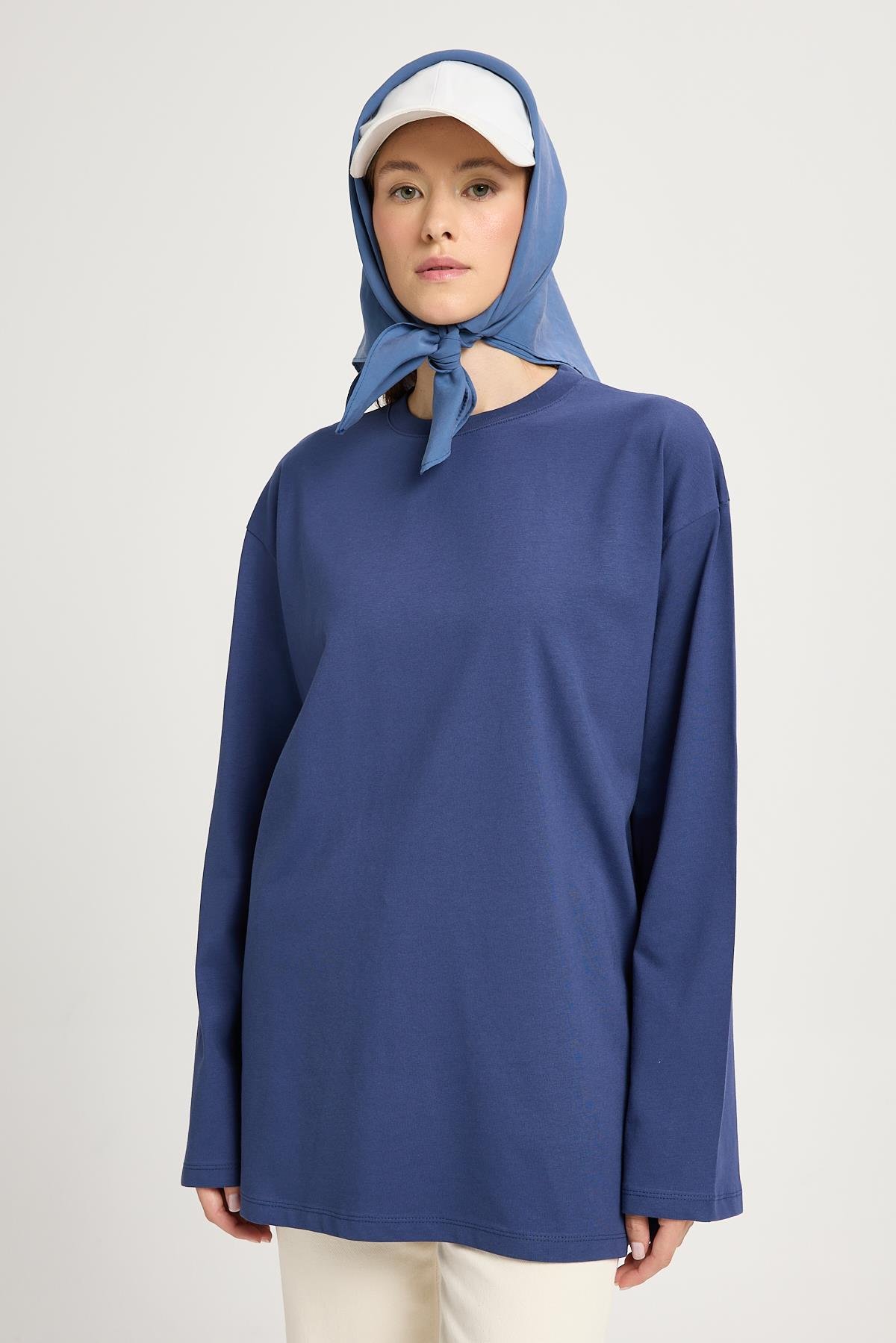 Kadın Lacivert Geniş Kol Oversize Basic T-shirt