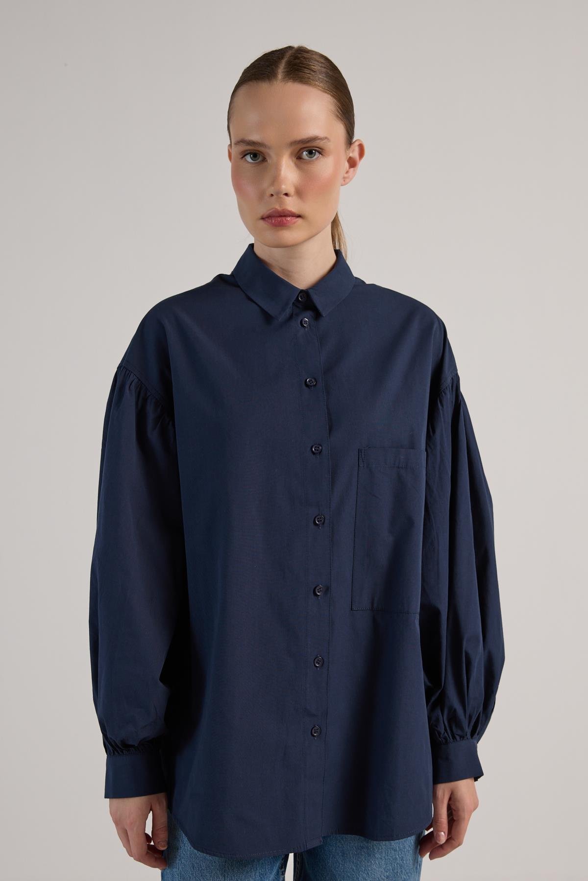 Kadın Lacivert Pileli Cep Detaylı Oversize Gömlek 30062