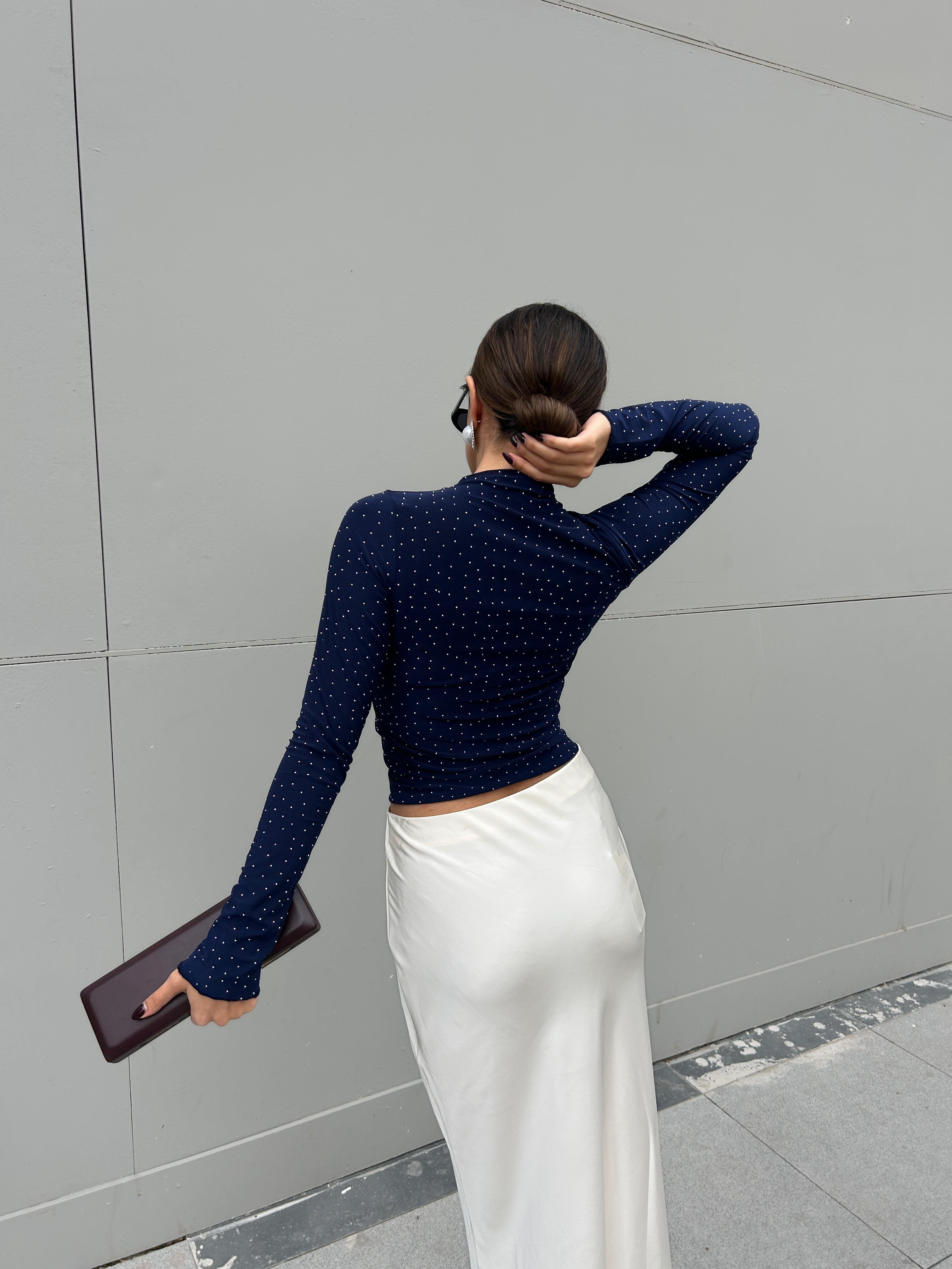 Kadın Lacivert Sandy Kumaş Taşlı Bluz 30098