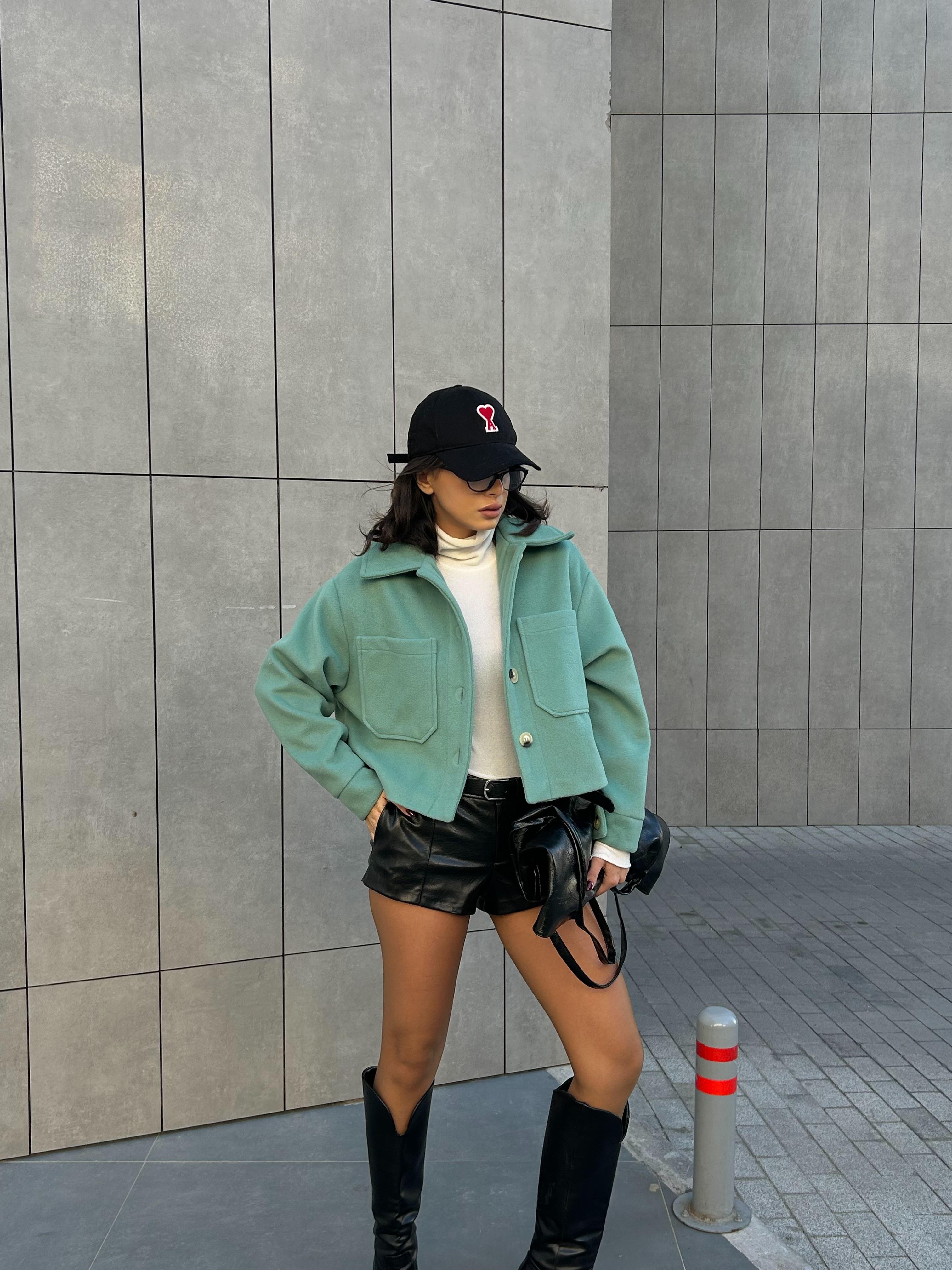 Kadın Mint Astarlı Kısa Oversize Kaşe Kaban 28304