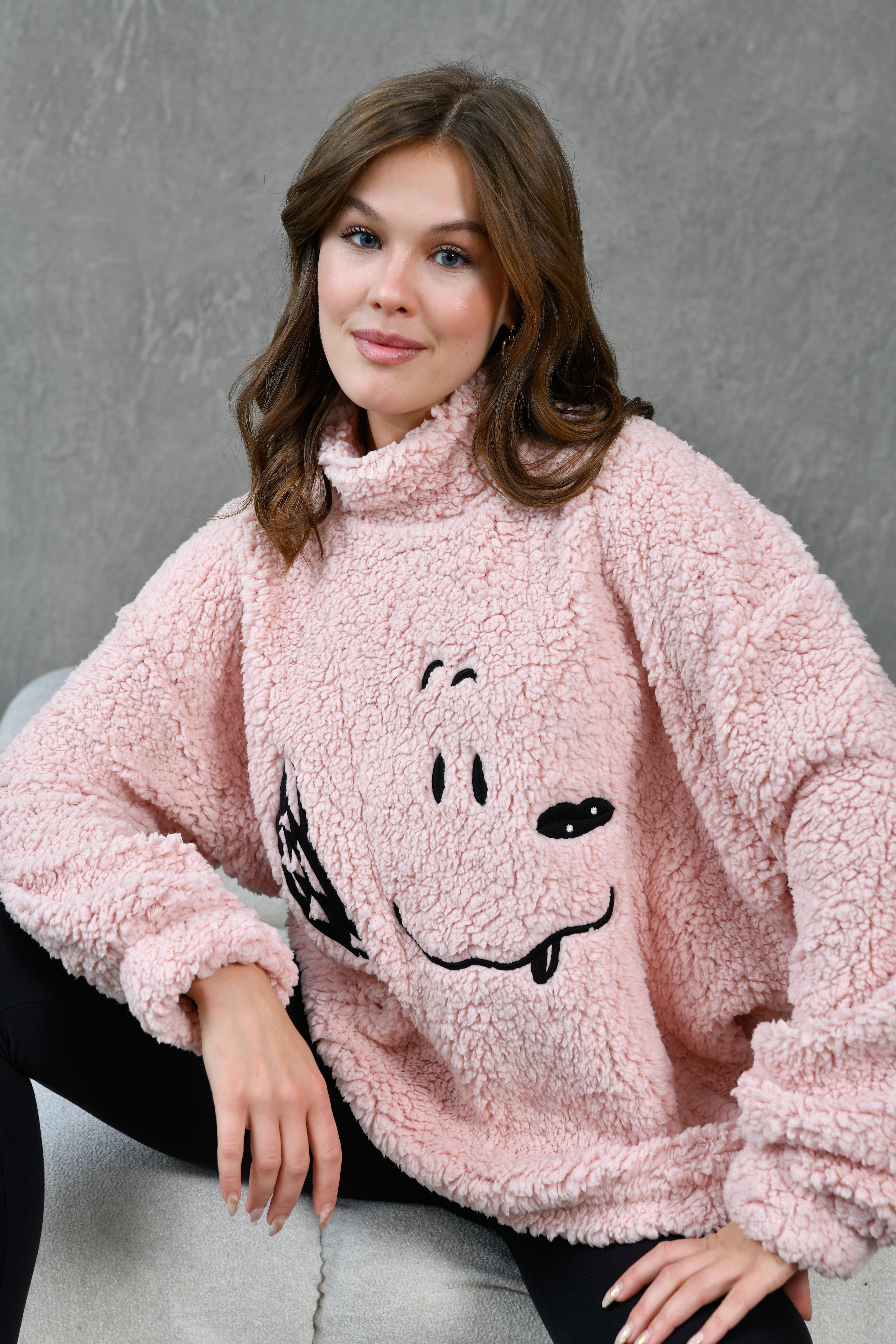 Kadın Pembe Yarım Balıkçı Oversize Nakışlı Pelüş Sweatshirt 28328