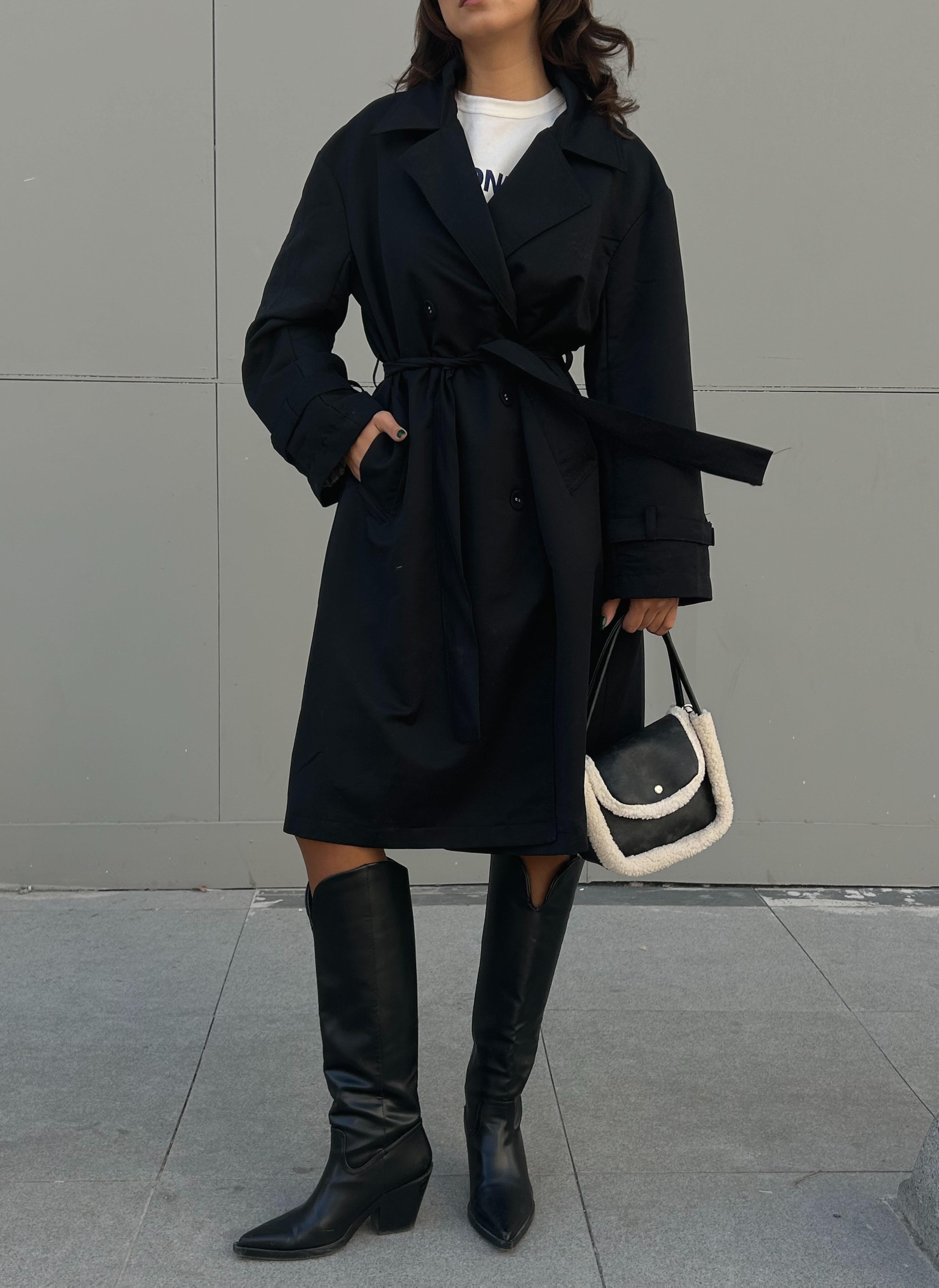 Kadın Siyah Astarı Çizgi Desenli Oversize Trençkot 28119