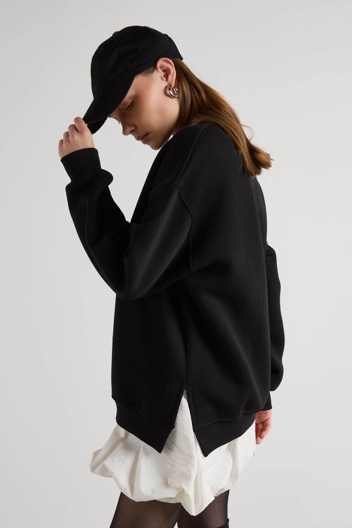 Kadın Siyah Basic Yırtmaçlı Oversize 3 iplik Şardonlu Sweatshirts 30078 