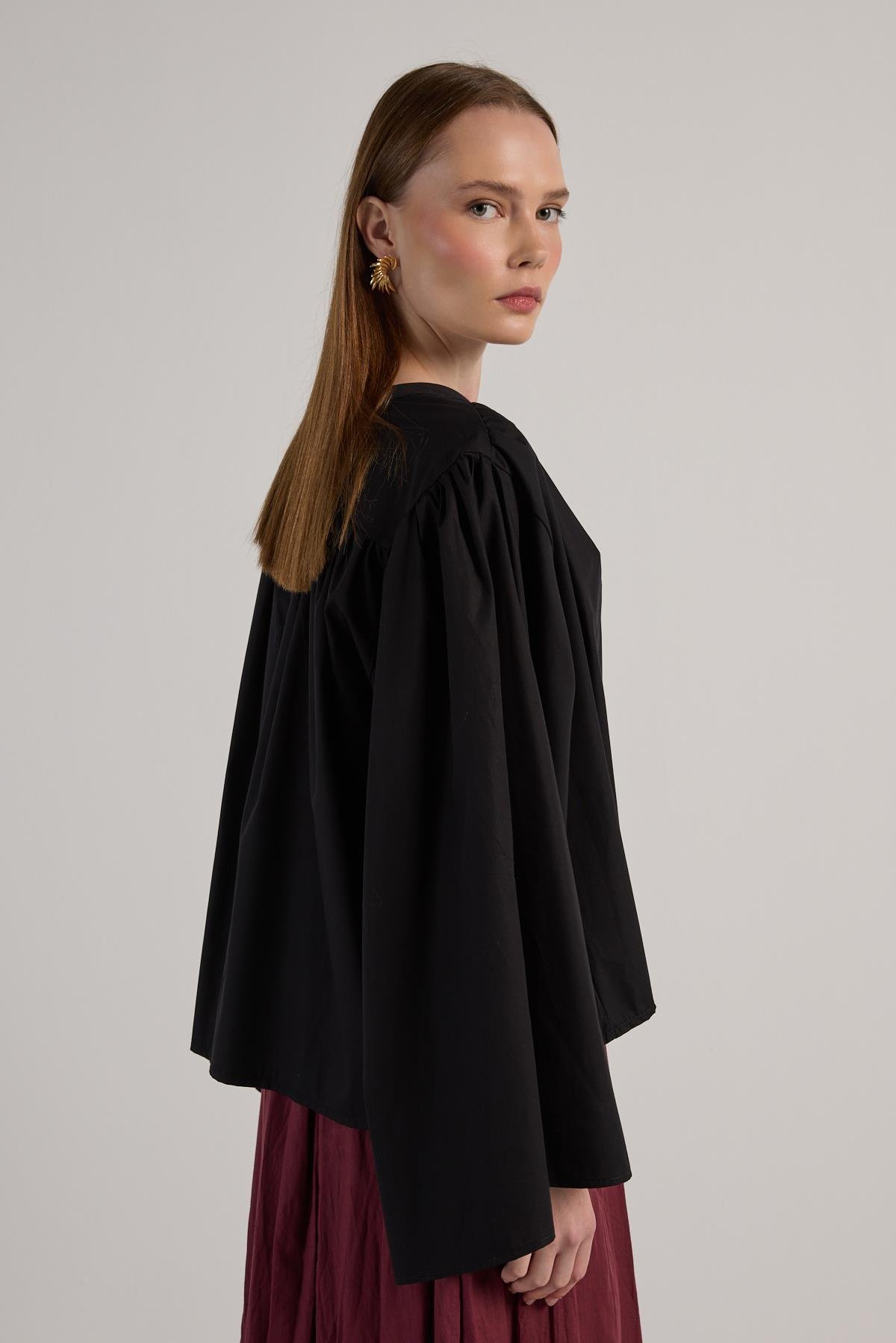 Kadın Siyah Büzgülü Oversize Tasarım Gömlek 30018