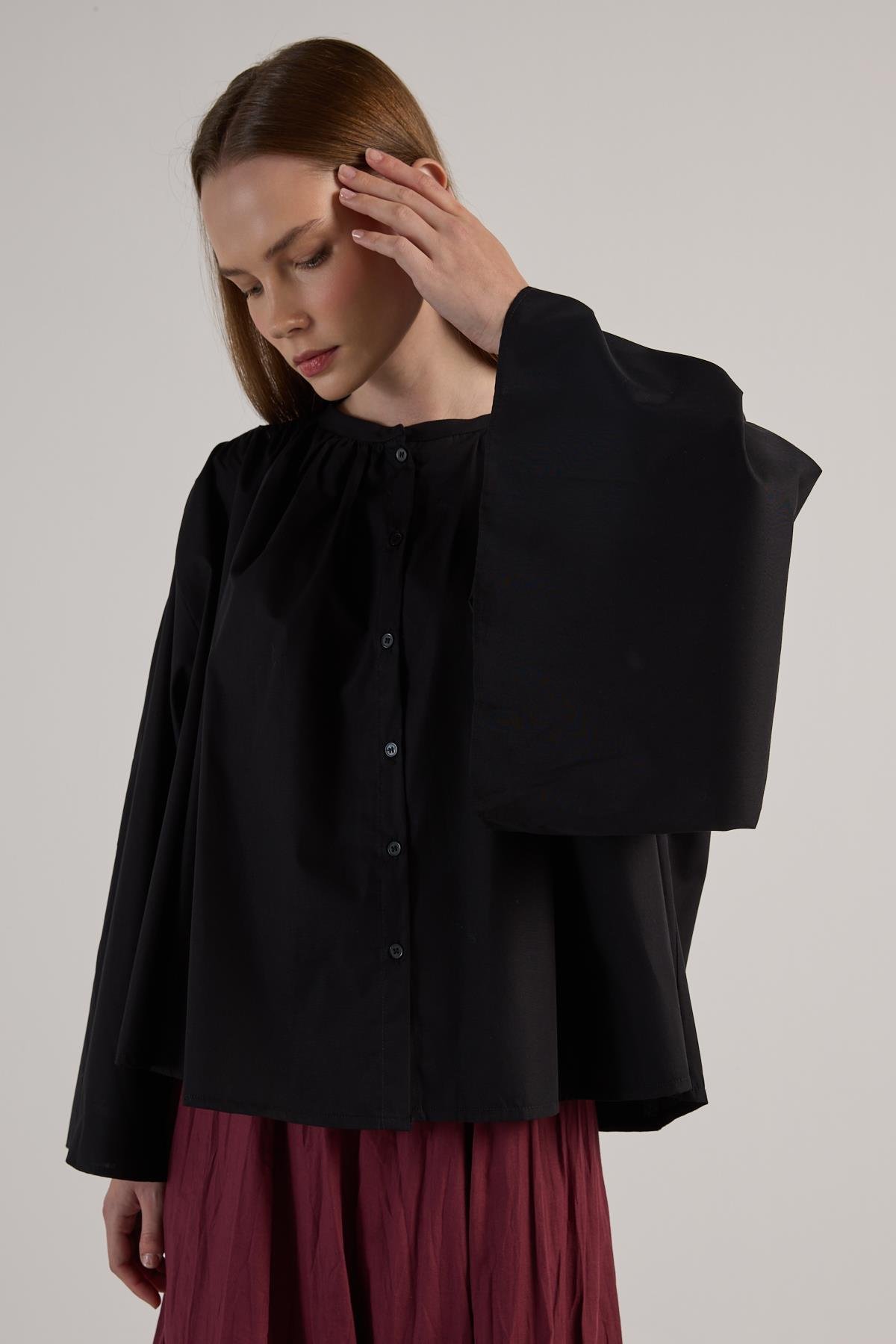 Kadın Siyah Büzgülü Oversize Tasarım Gömlek 30018