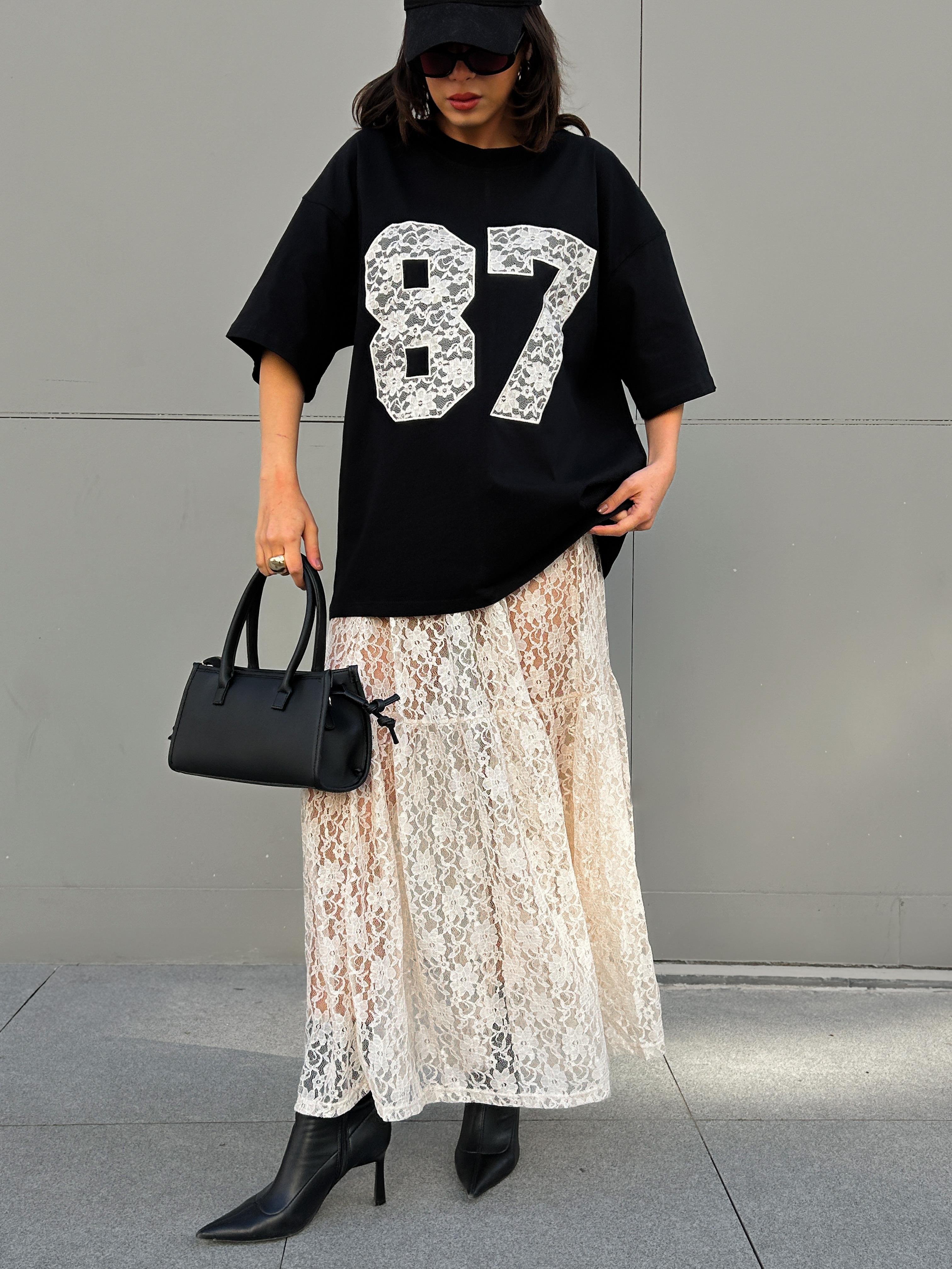 Kadın Siyah Dantel Nakışlı T-shirt 29055