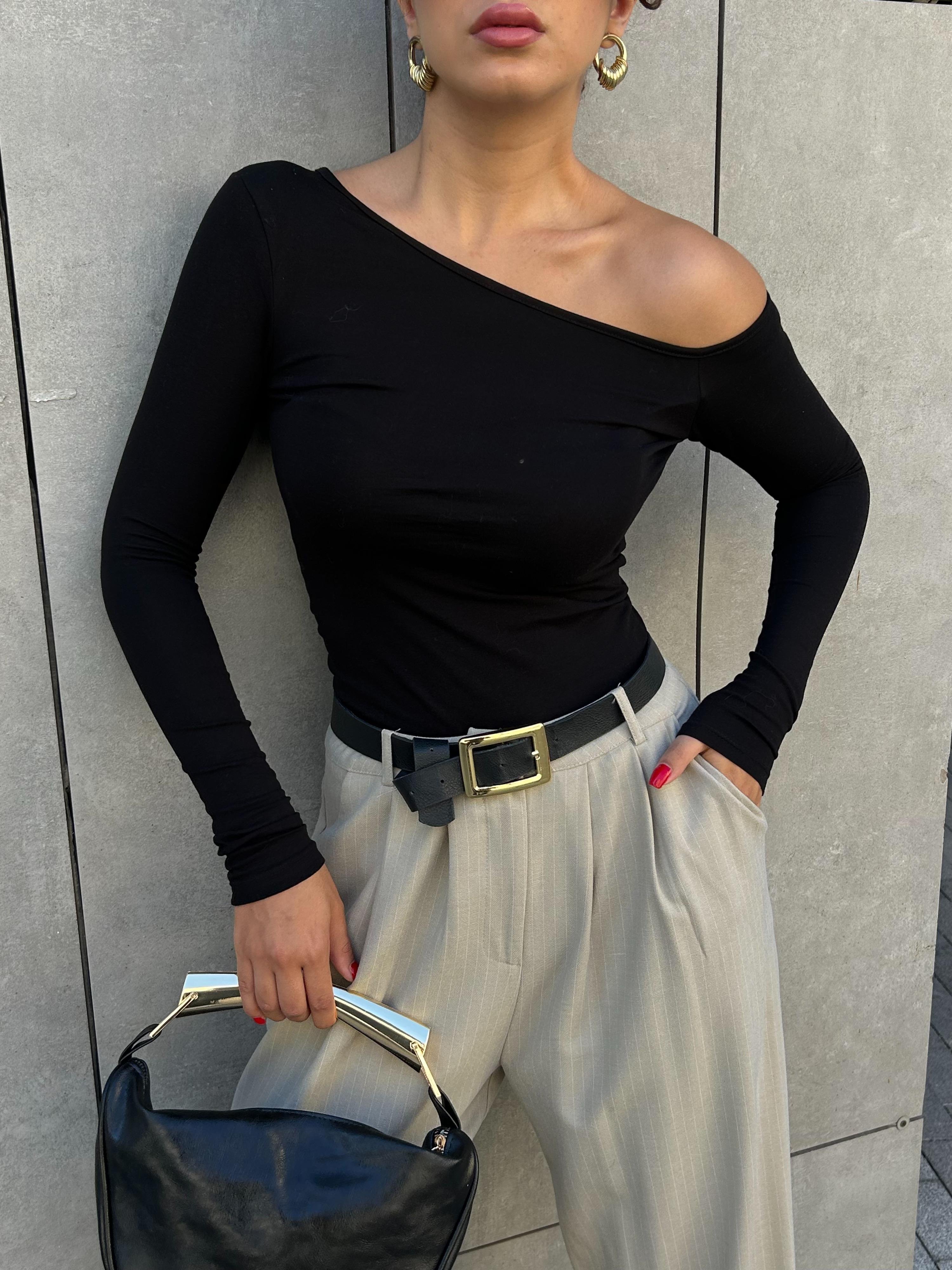 Kadın Siyah Kayık Yaka Pamuk Kumaş Bluz