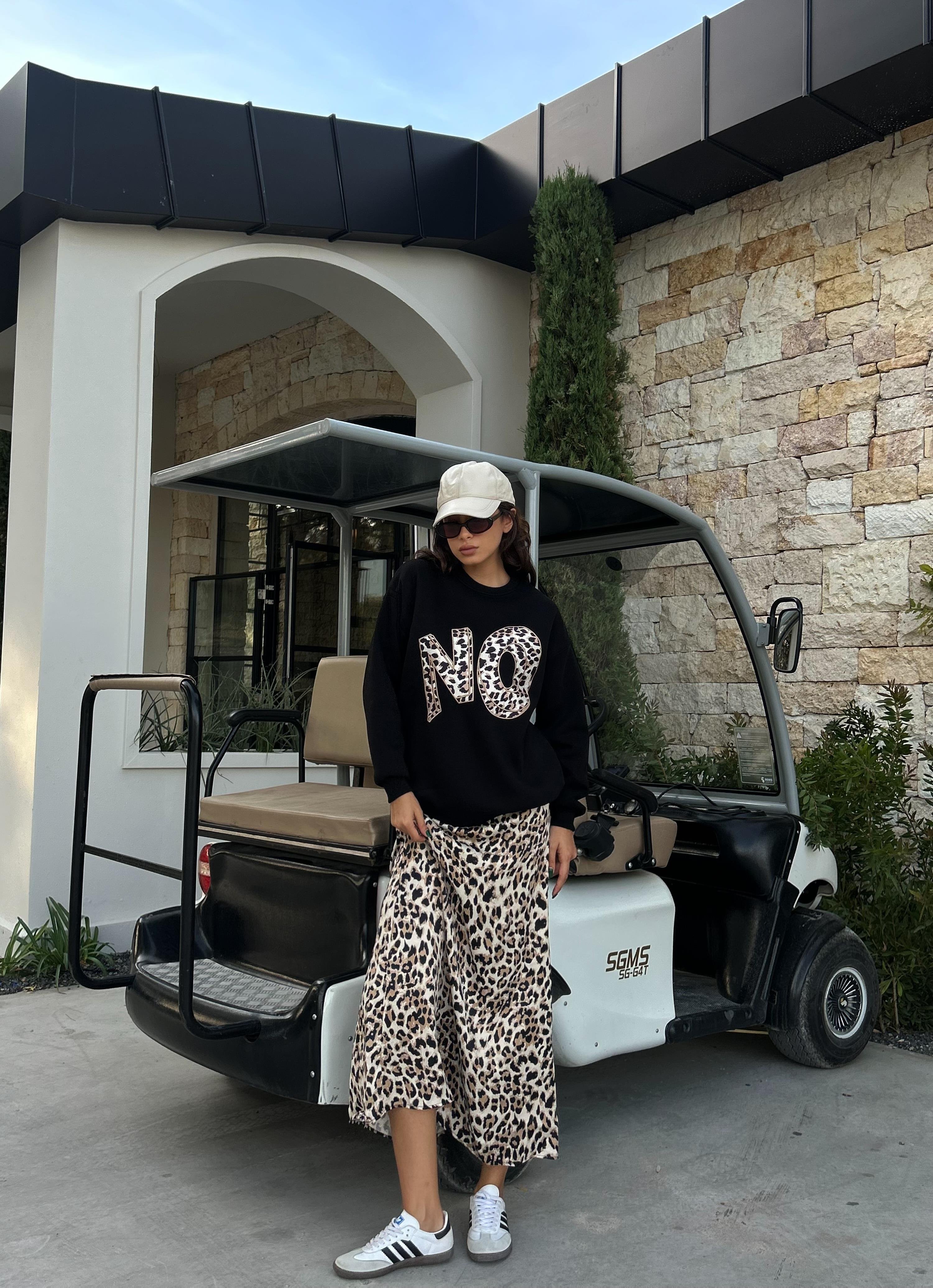 Kadın Siyah Leopar Nakışlı Şardonlu 3 İplik Pamuk Sweatshirt 28049