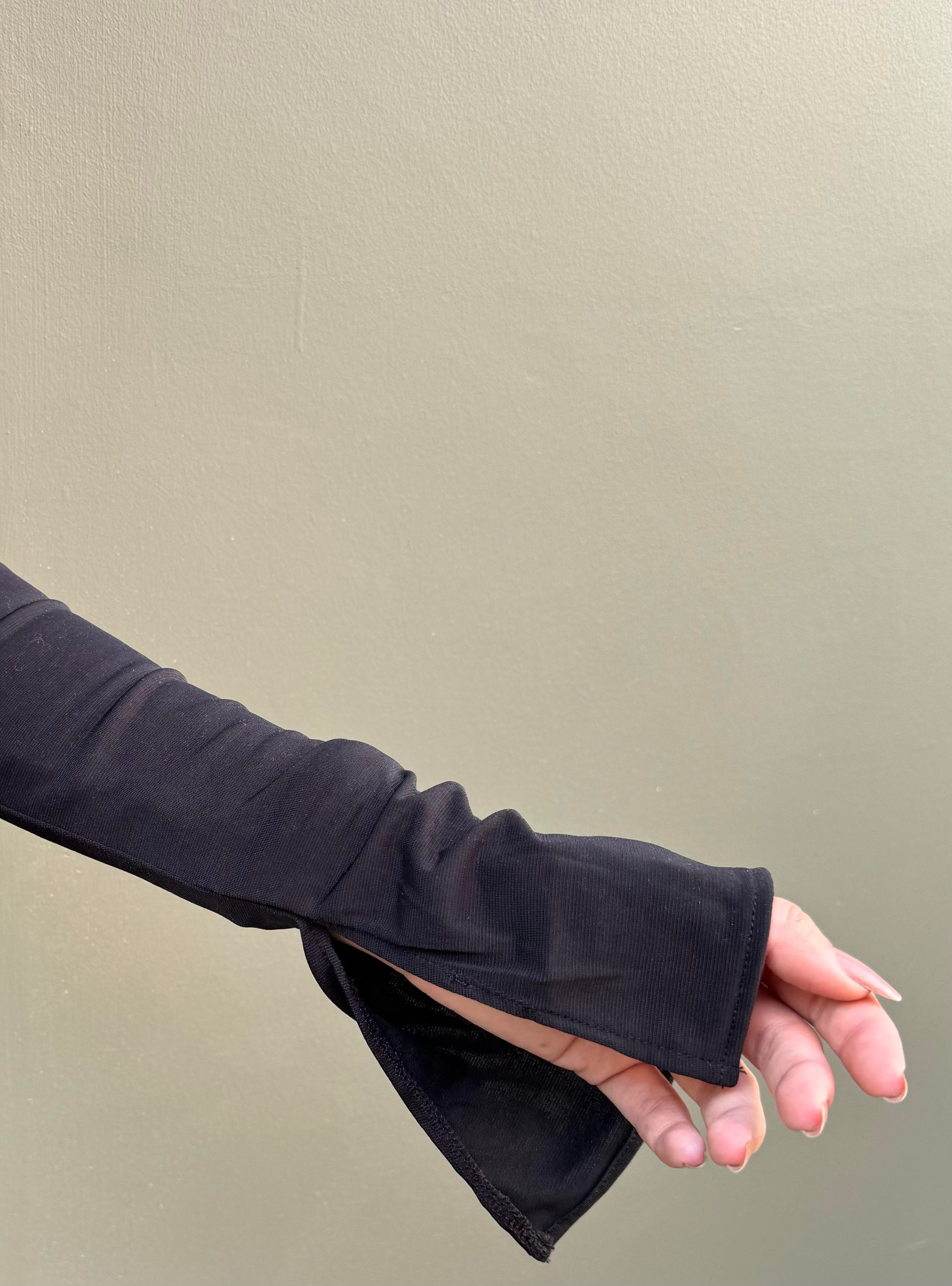 Kadın Siyah Önden Büzgülü Dar Kesim Body 28284