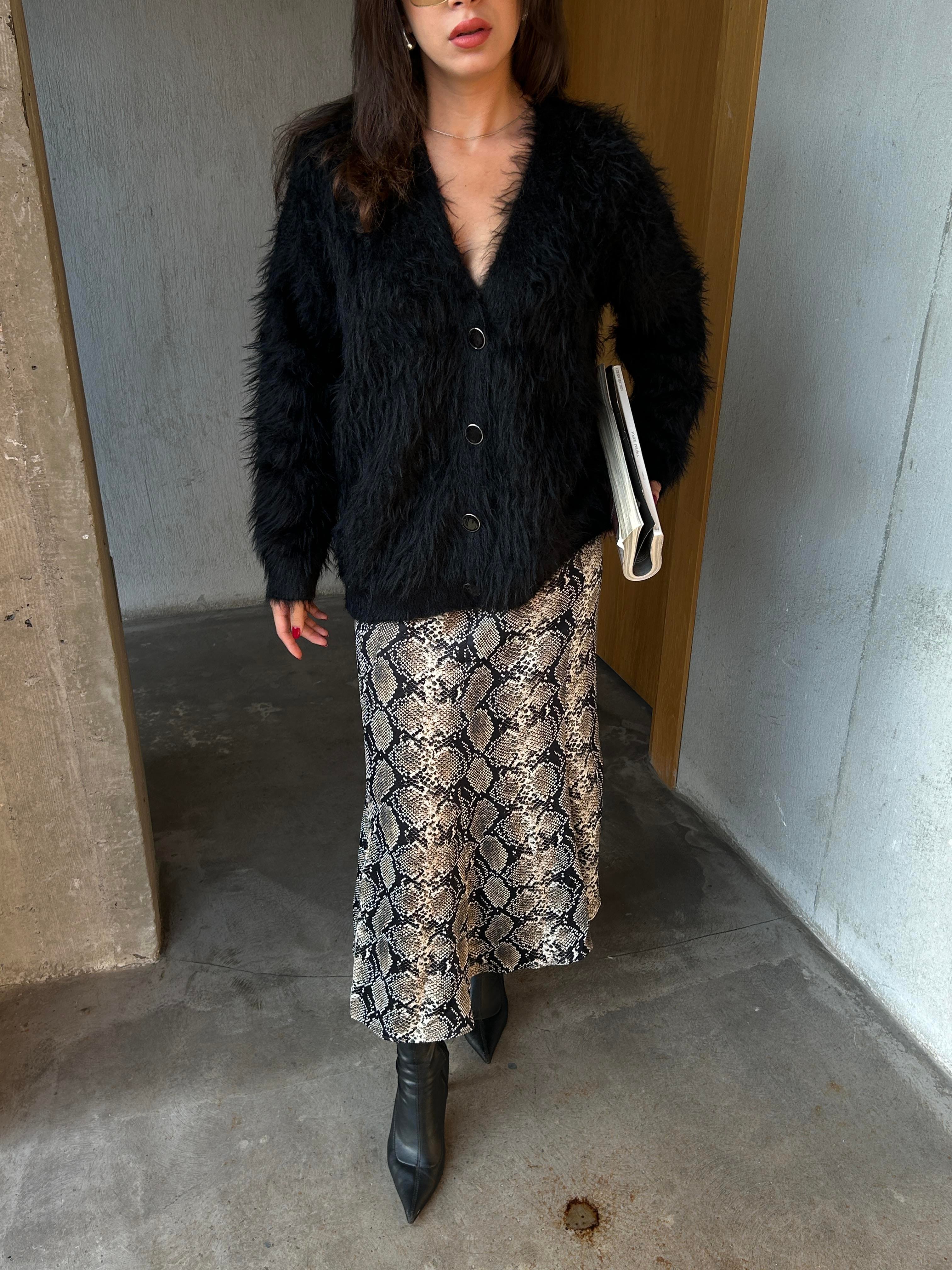 Kadın Siyah Peluş Oversize Triko Hırka 91