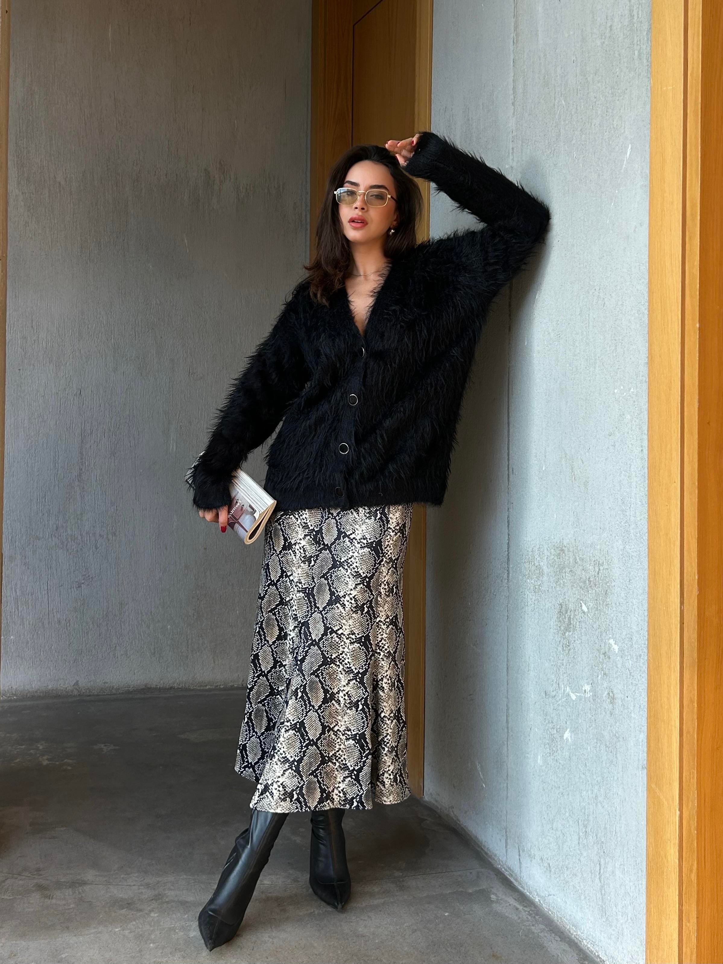 Kadın Siyah Peluş Oversize Triko Hırka 91