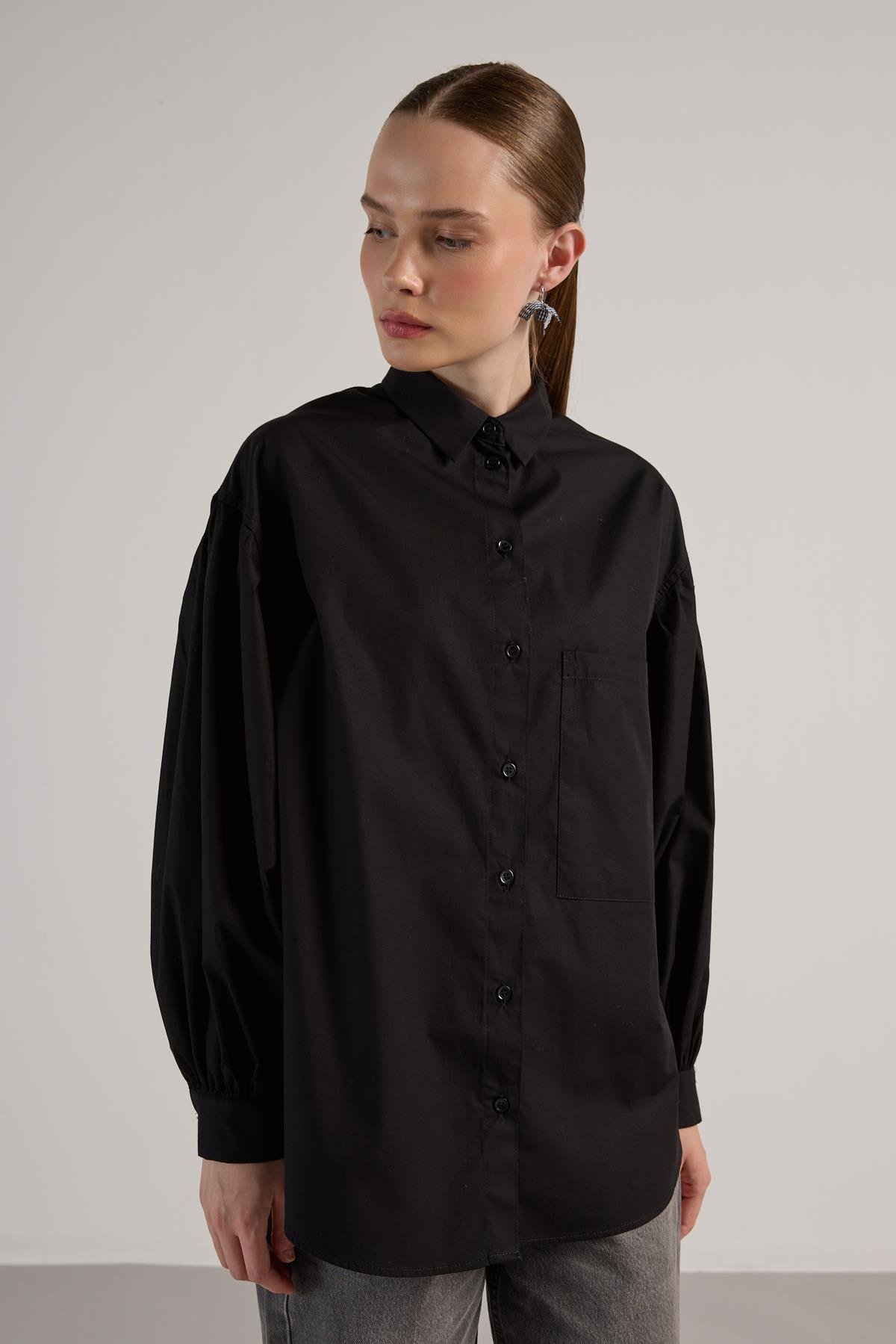Kadın Siyah Pileli Cep Detaylı Oversize Gömlek 30062