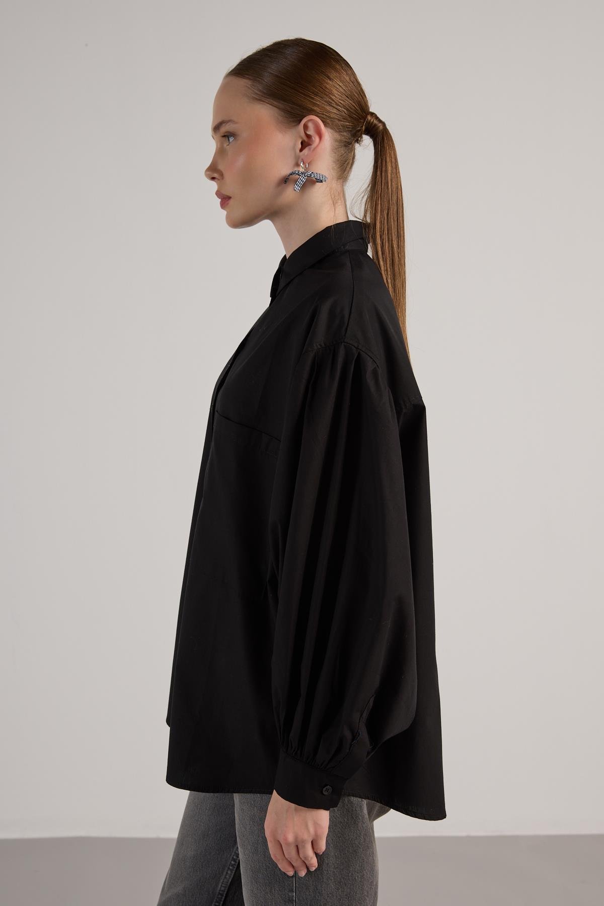 Kadın Siyah Pileli Cep Detaylı Oversize Gömlek 30062