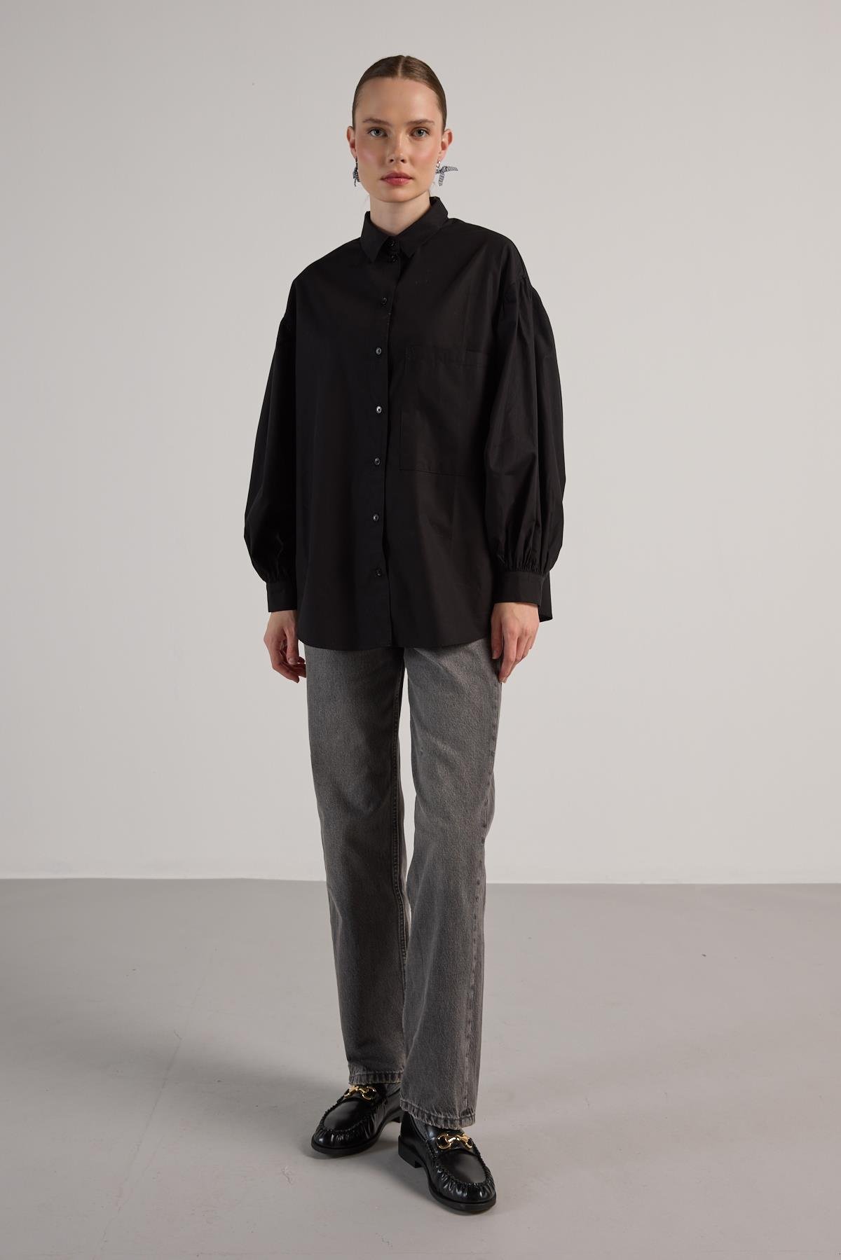 Kadın Siyah Pileli Cep Detaylı Oversize Gömlek 30062