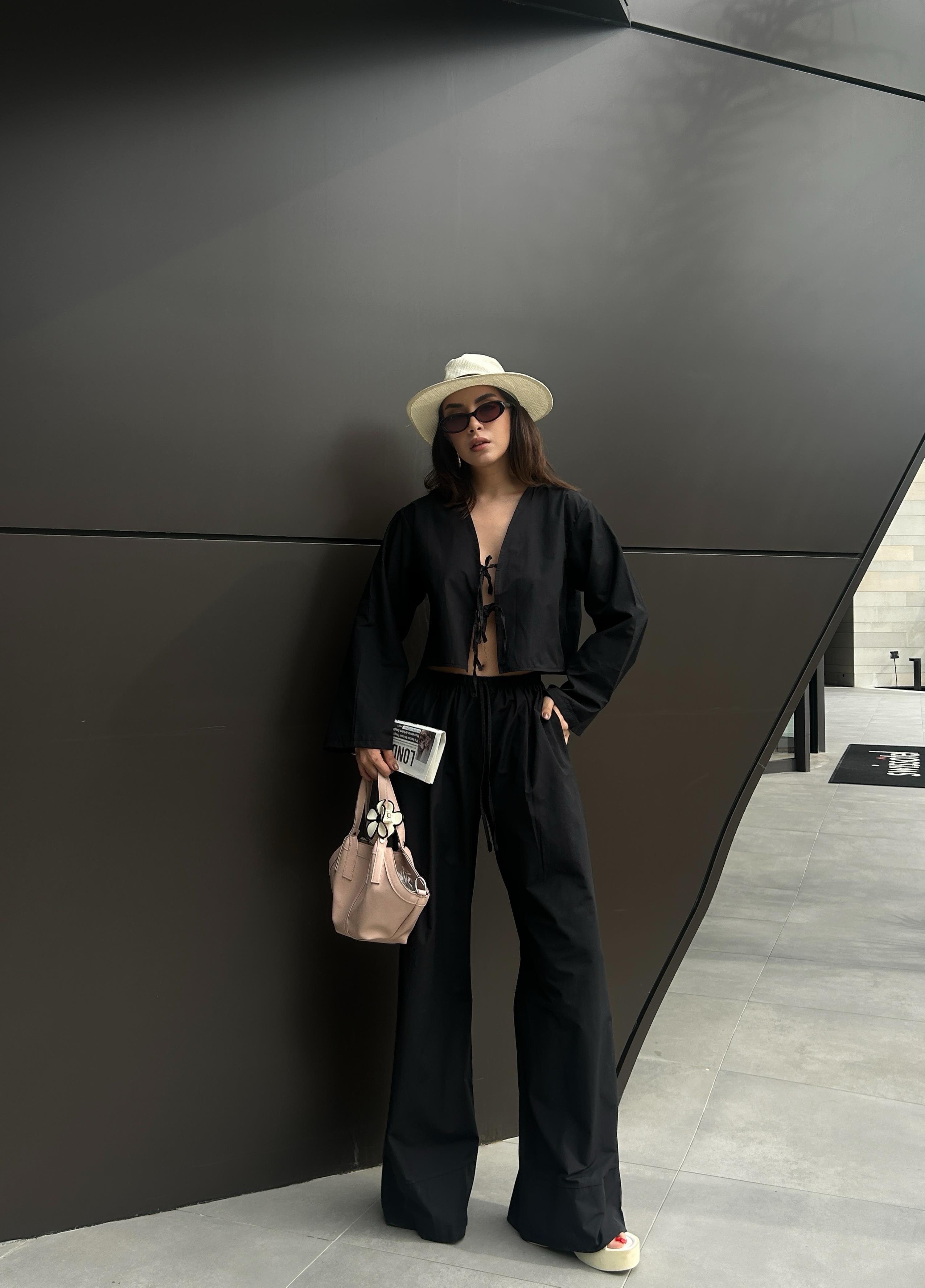 Kadın Siyah Poplin Önden Bağlamalı Bluz 29085