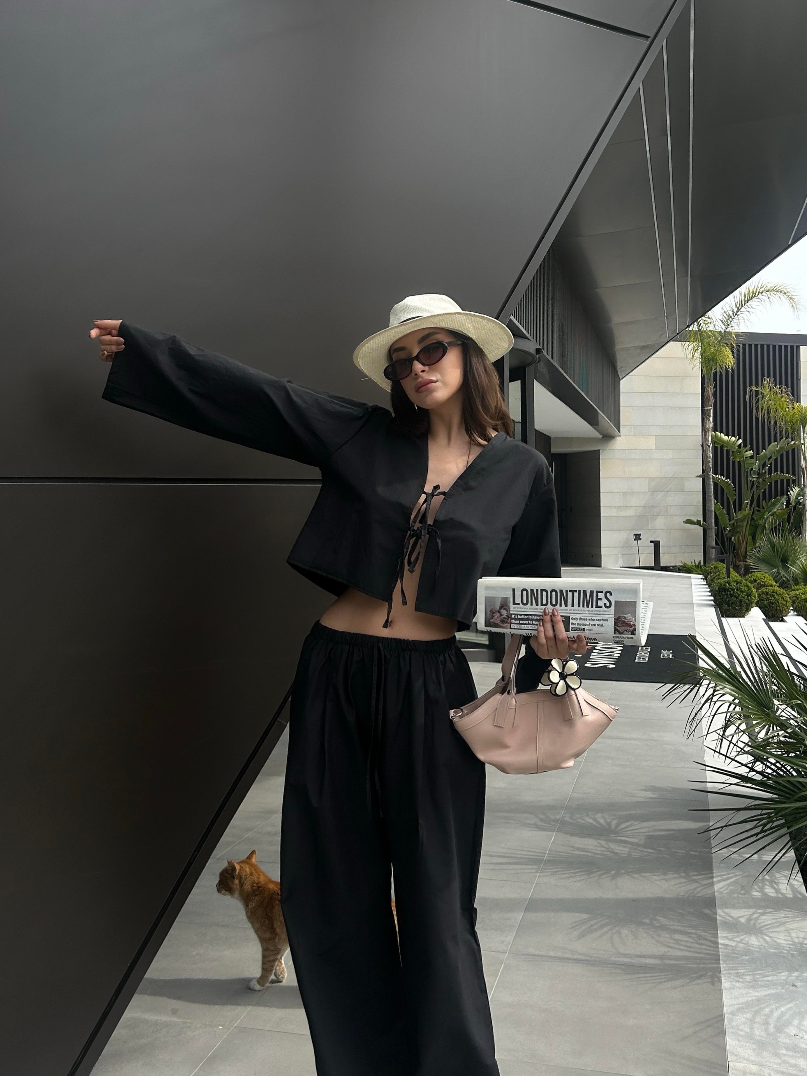 Kadın Siyah Poplin Önden Bağlamalı Bluz 29085