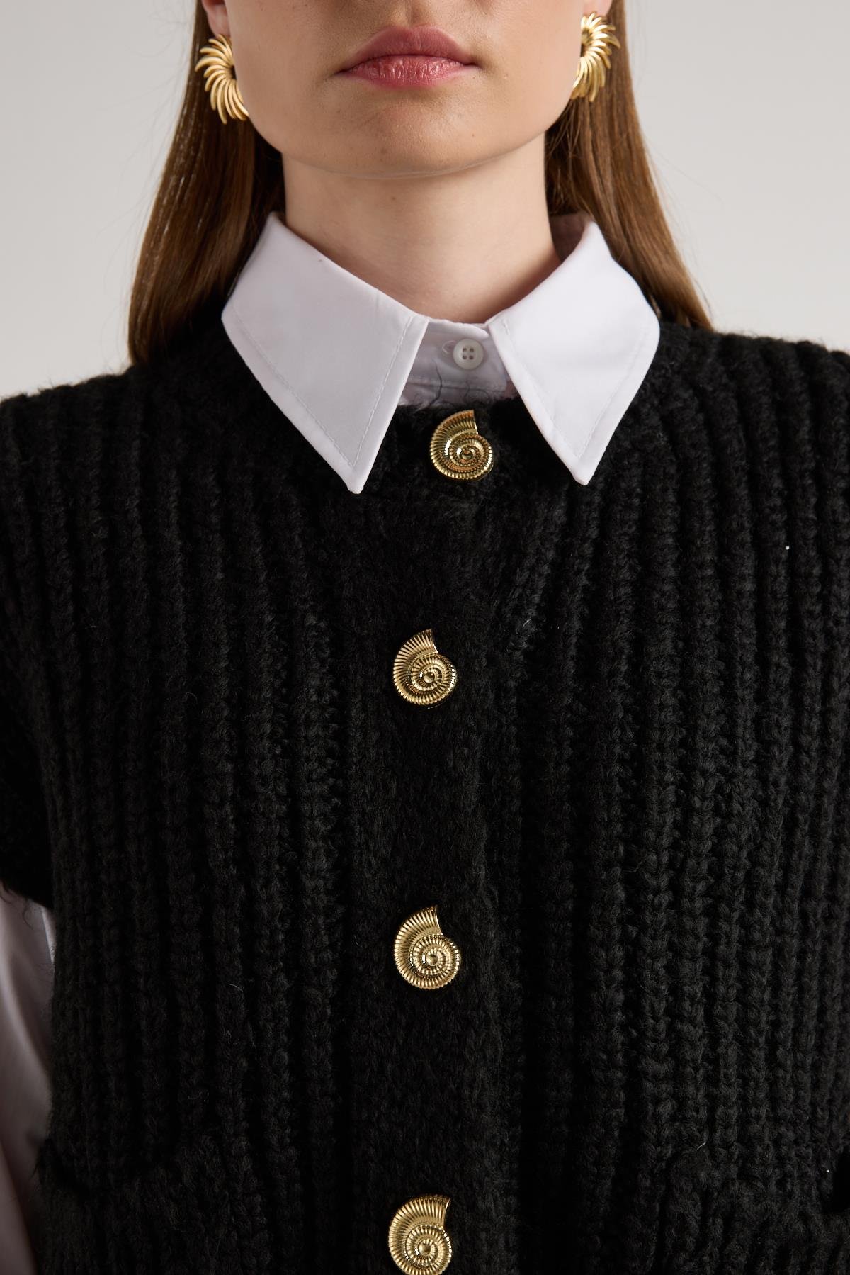 Kadın Siyah Saç Örgü Düğme Detaylı Triko Yelek 5584