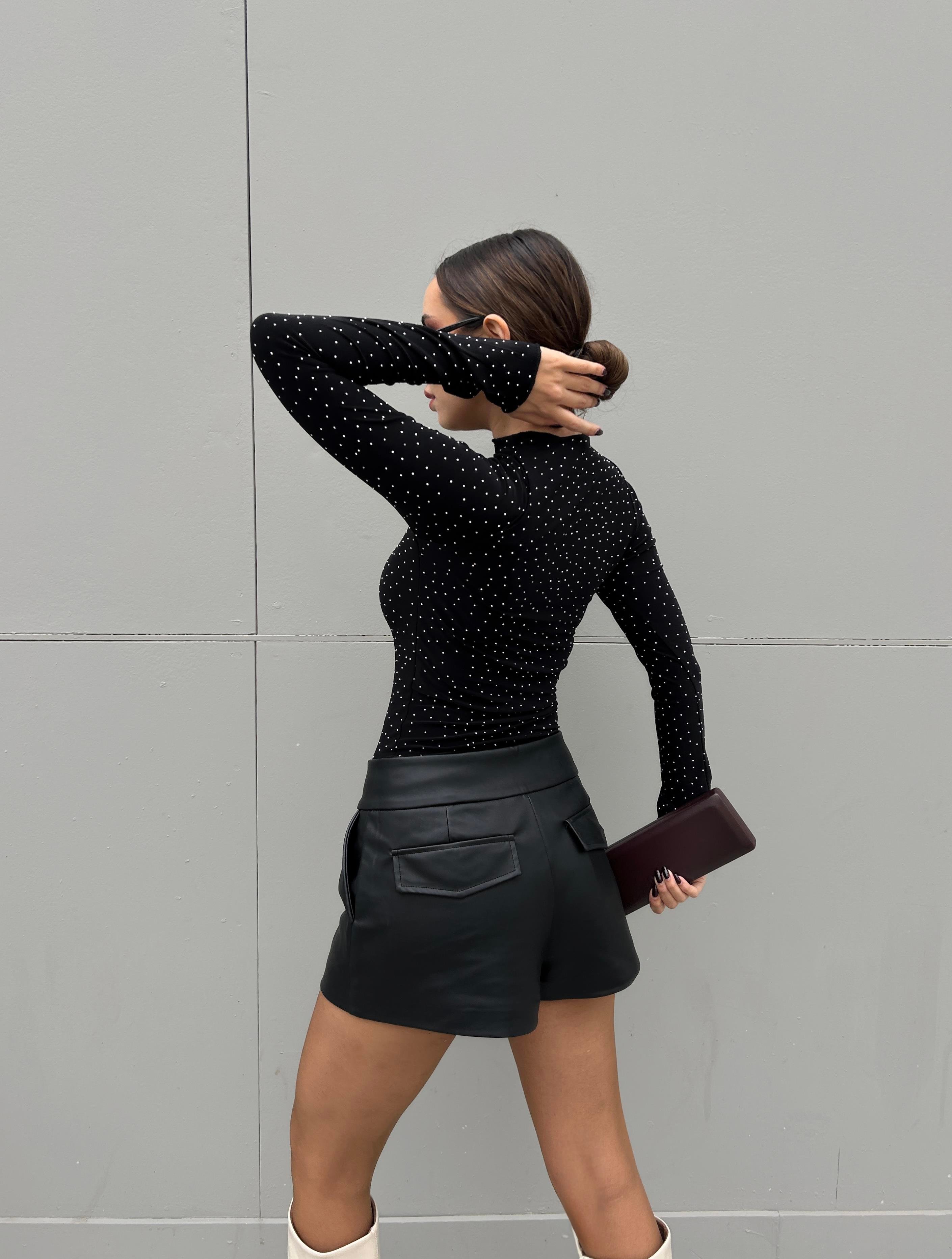 Kadın Siyah Sandy Kumaş Taşlı Bluz 30098