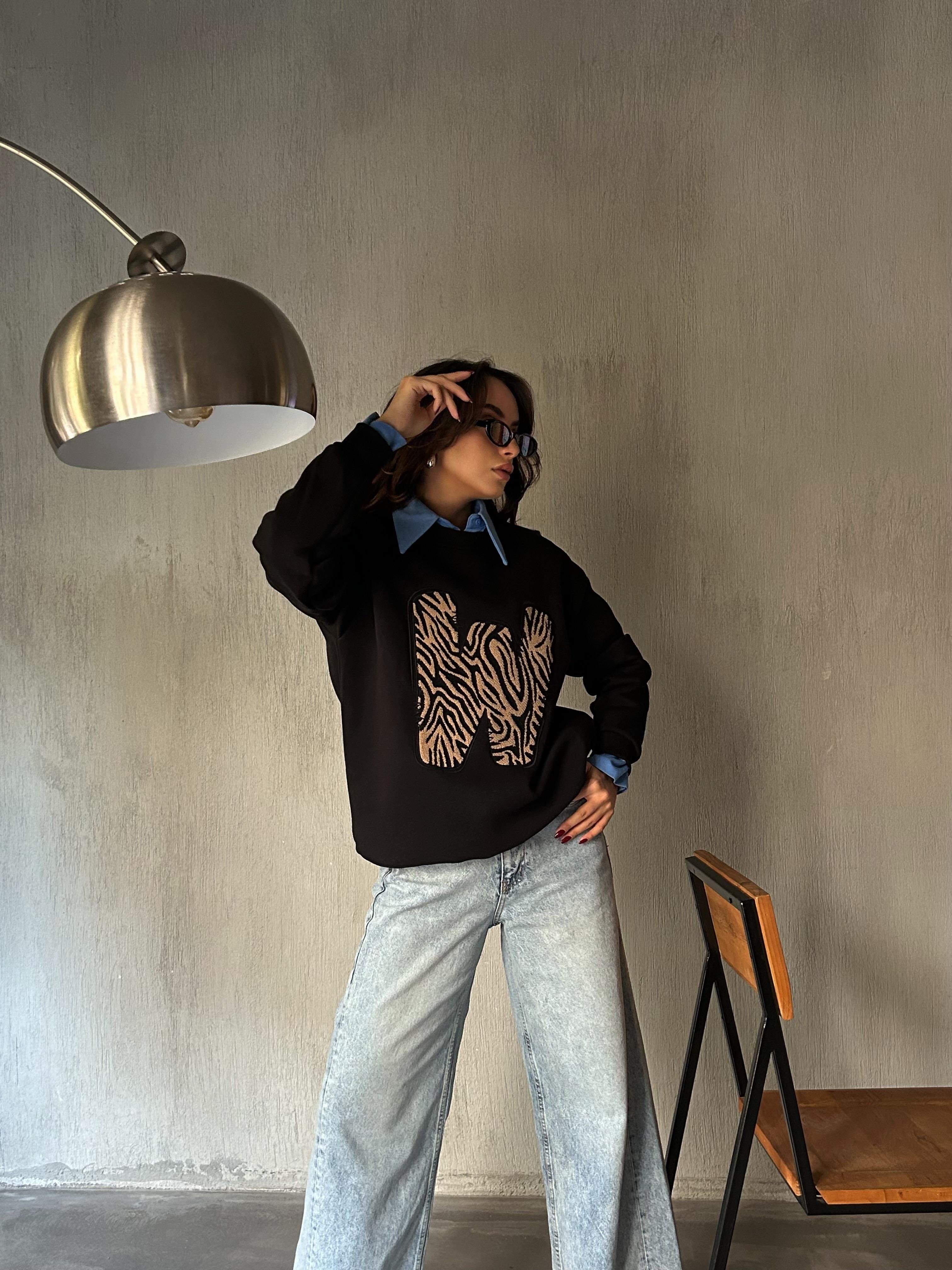 Kadın Siyah Süzene Nakışlı 3 İplik Şardonlu Geniş Kesim Sweatshirt 28314