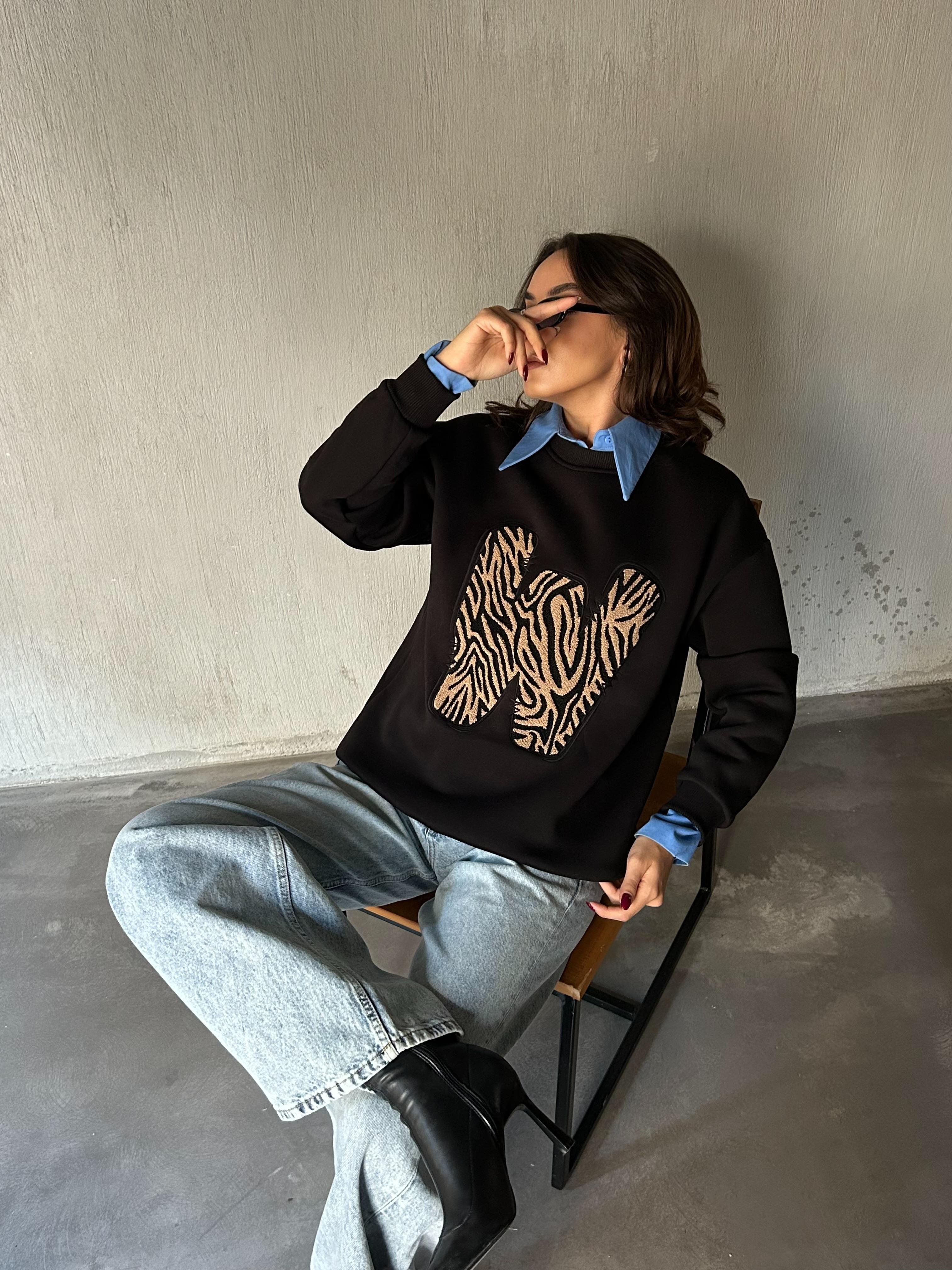 Kadın Siyah Süzene Nakışlı 3 İplik Şardonlu Geniş Kesim Sweatshirt 28314