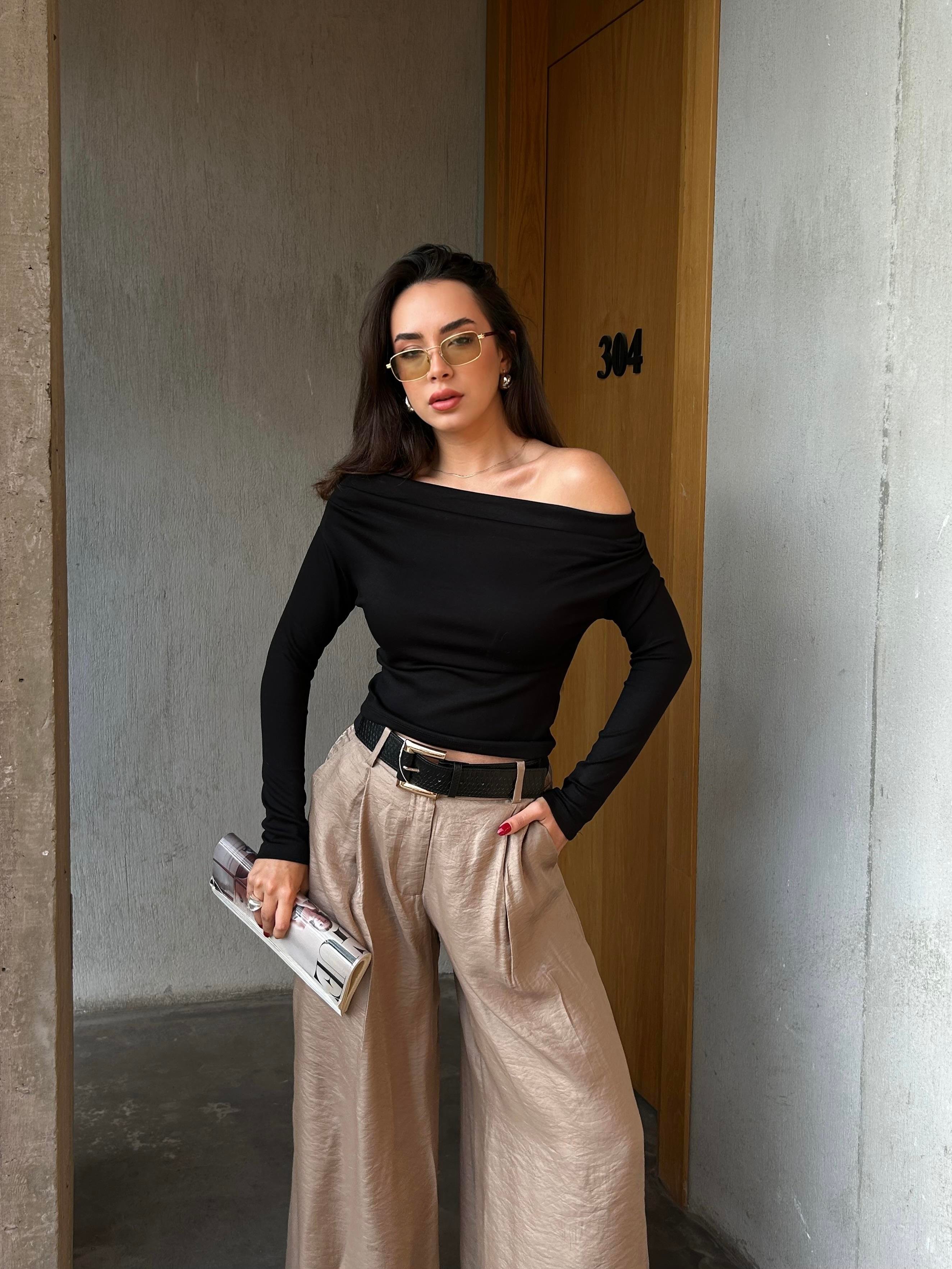 Kadın Siyah Uzun Kollu Düşük Omuz Bluz 30079