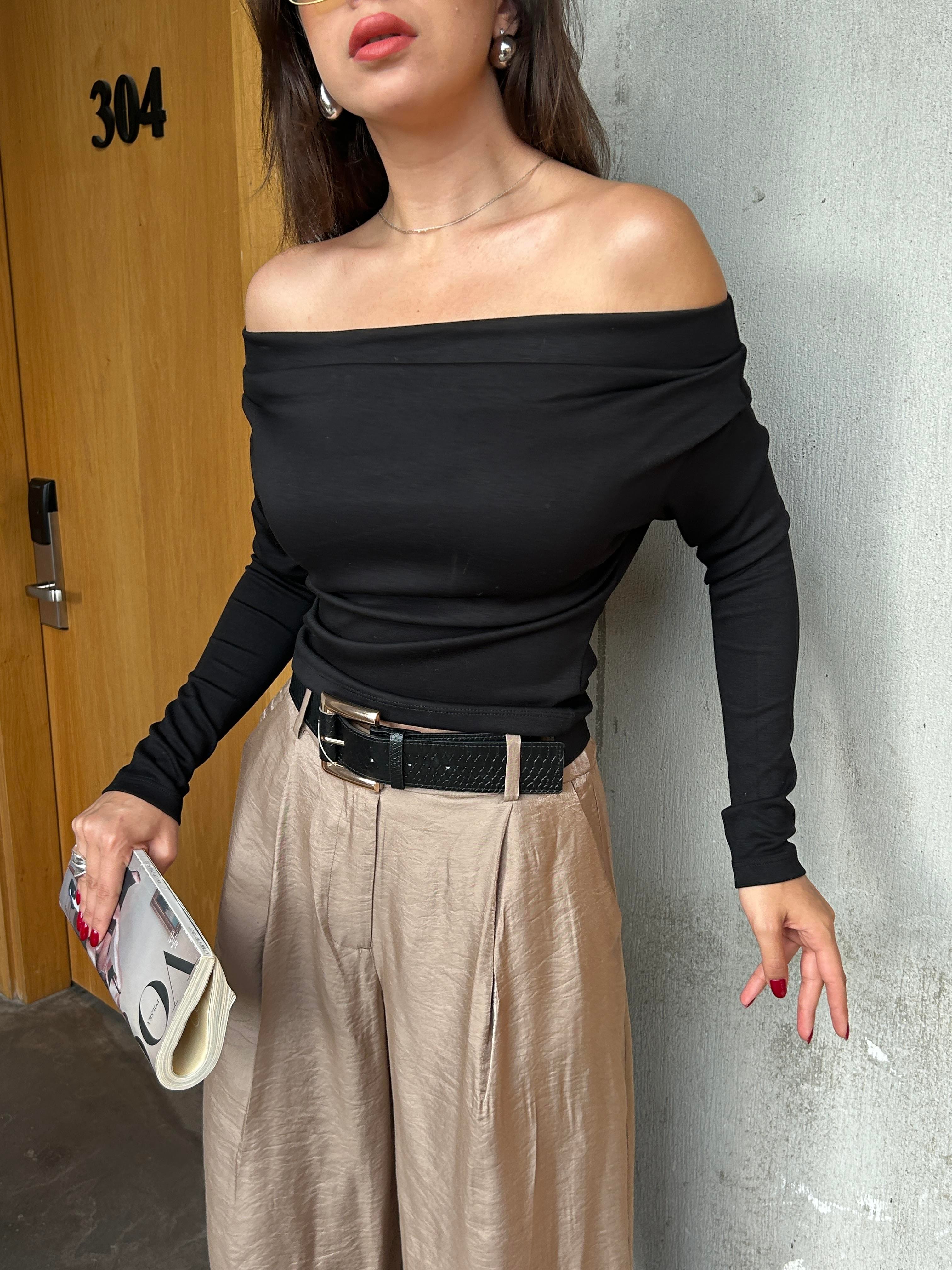 Kadın Siyah Uzun Kollu Düşük Omuz Bluz 30079