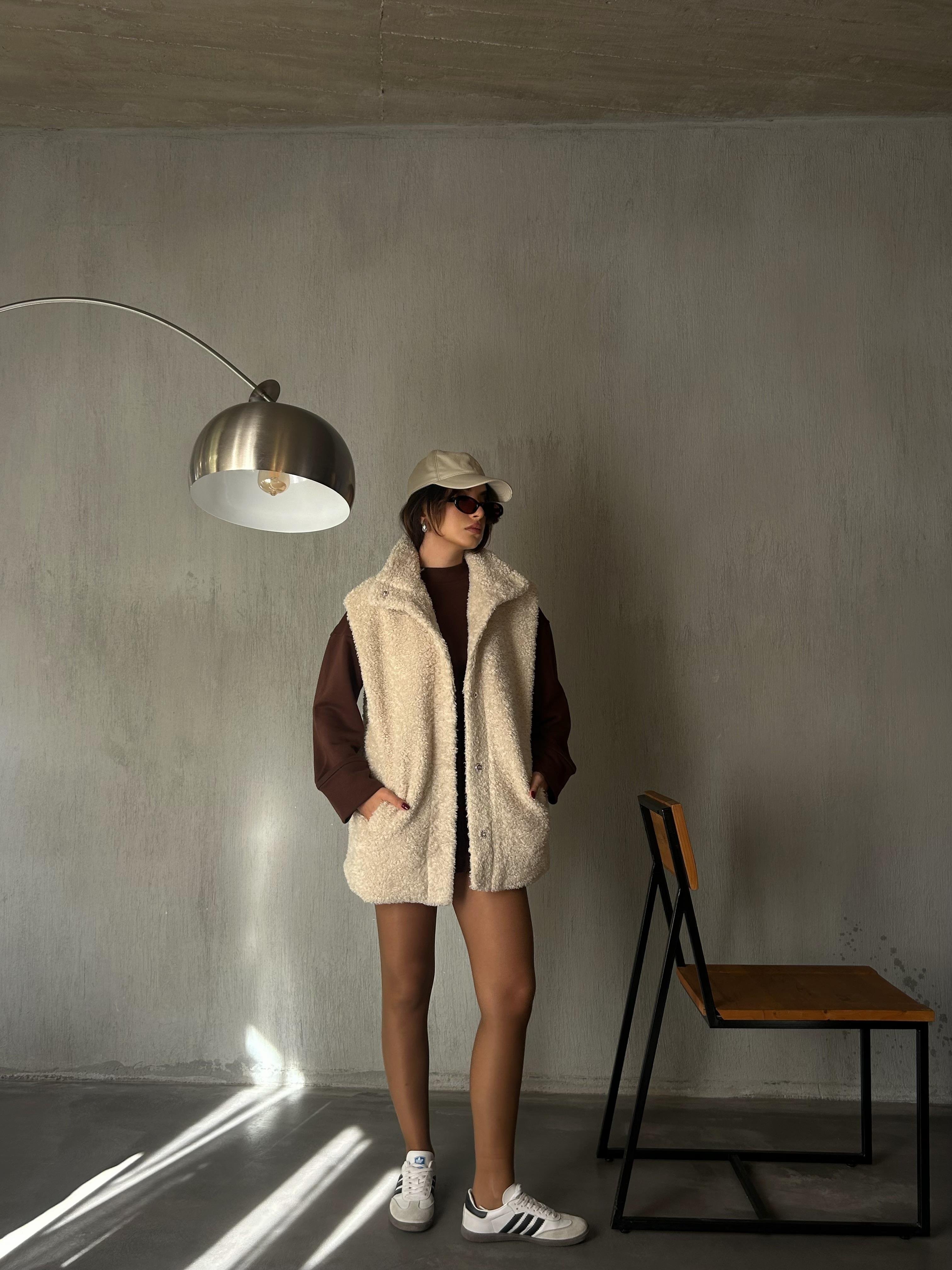 Kadın Taş Gizli Çıtçıt Detaylı Astarlı Peluş Yelek 28267