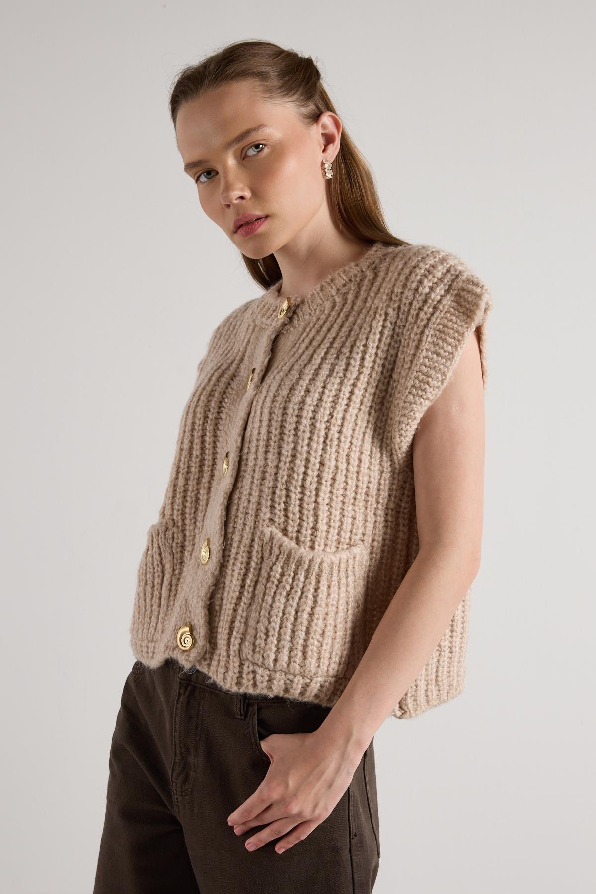 Kadın Vizon Saç Örgü Düğme Detaylı Triko Yelek 5584