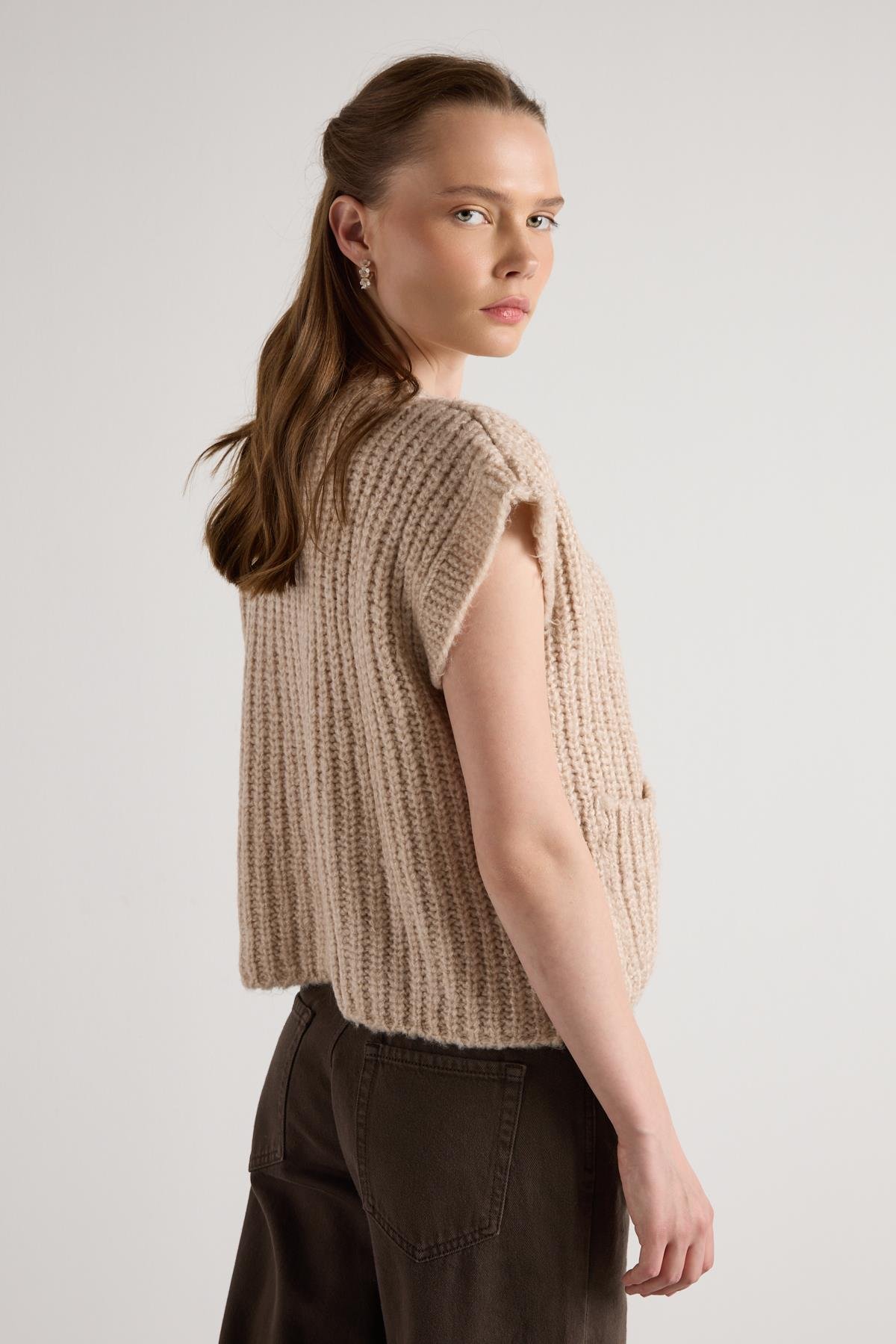 Kadın Vizon Saç Örgü Düğme Detaylı Triko Yelek 5584