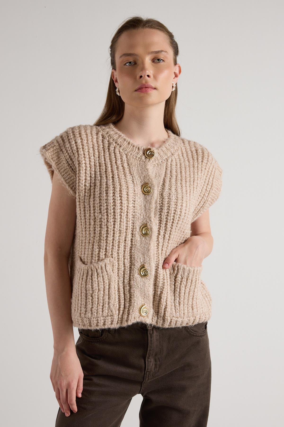 Kadın Vizon Saç Örgü Düğme Detaylı Triko Yelek 5584